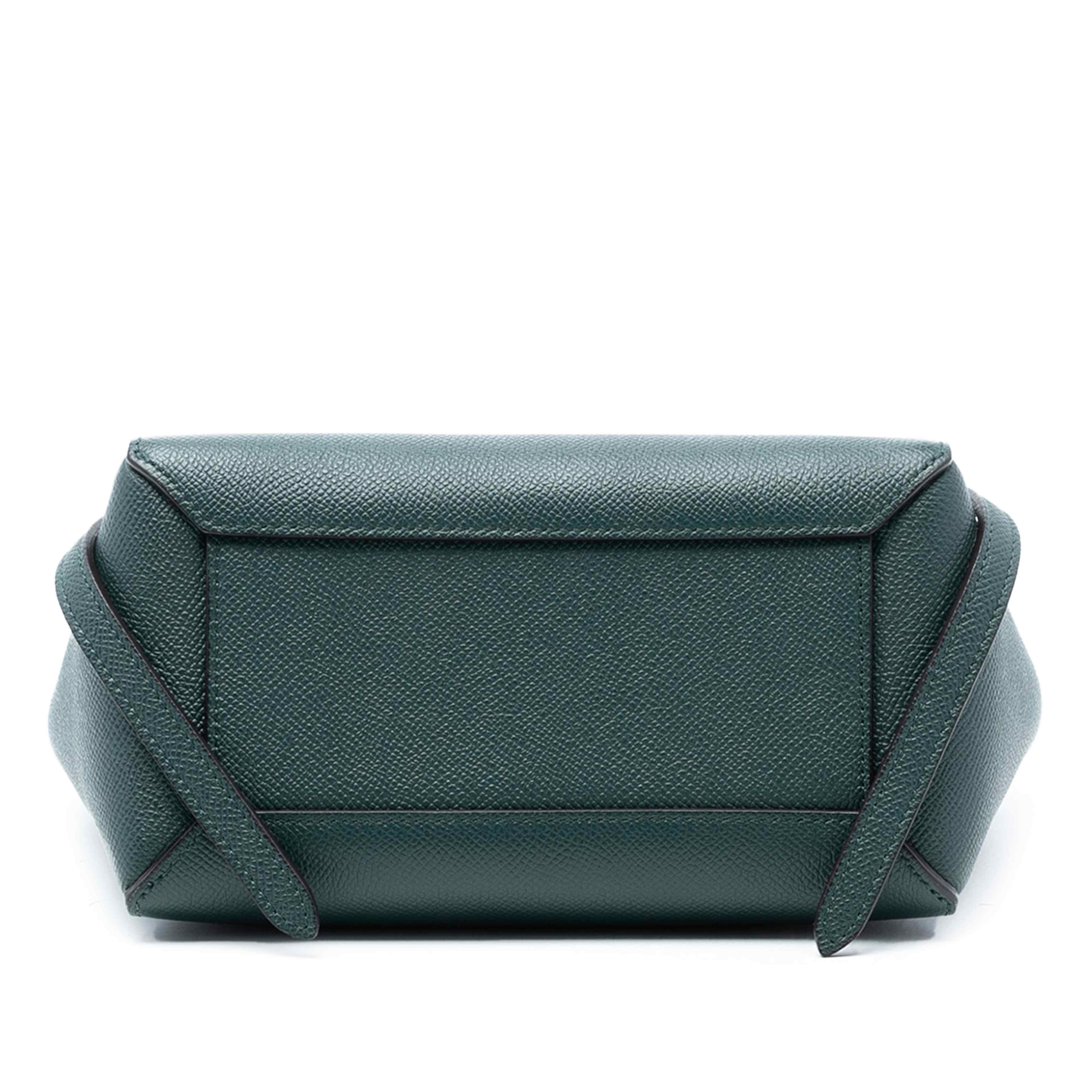 Celine Nano Grained Calfskin Belt Bag, från Luxclusif, i färgen dark green. Klicka för att öppna bilden i stort format