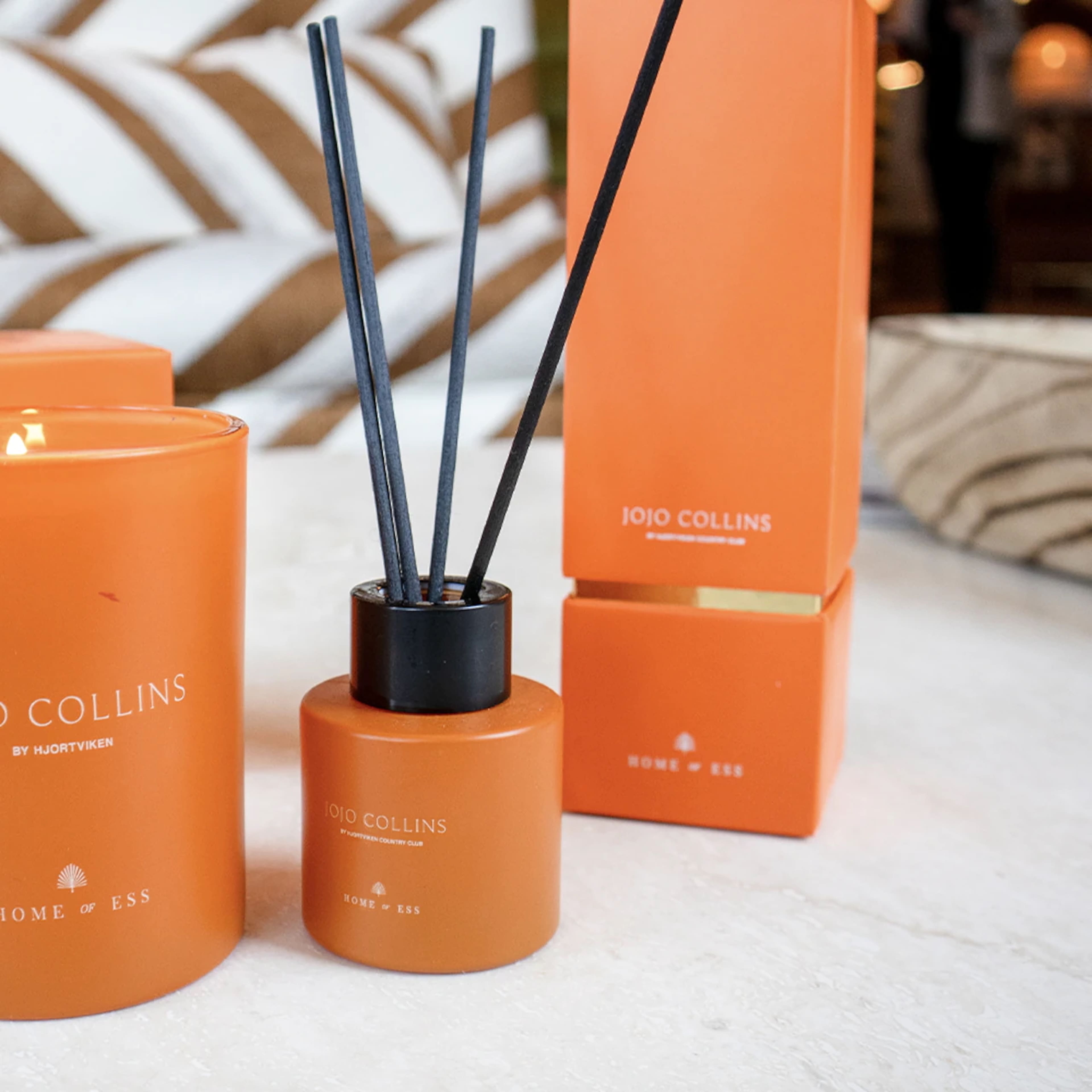 Jojo Collins By Hjortviken - Diffuser, från Home of ESS, i färgen orange. Klicka för att öppna bilden i stort format