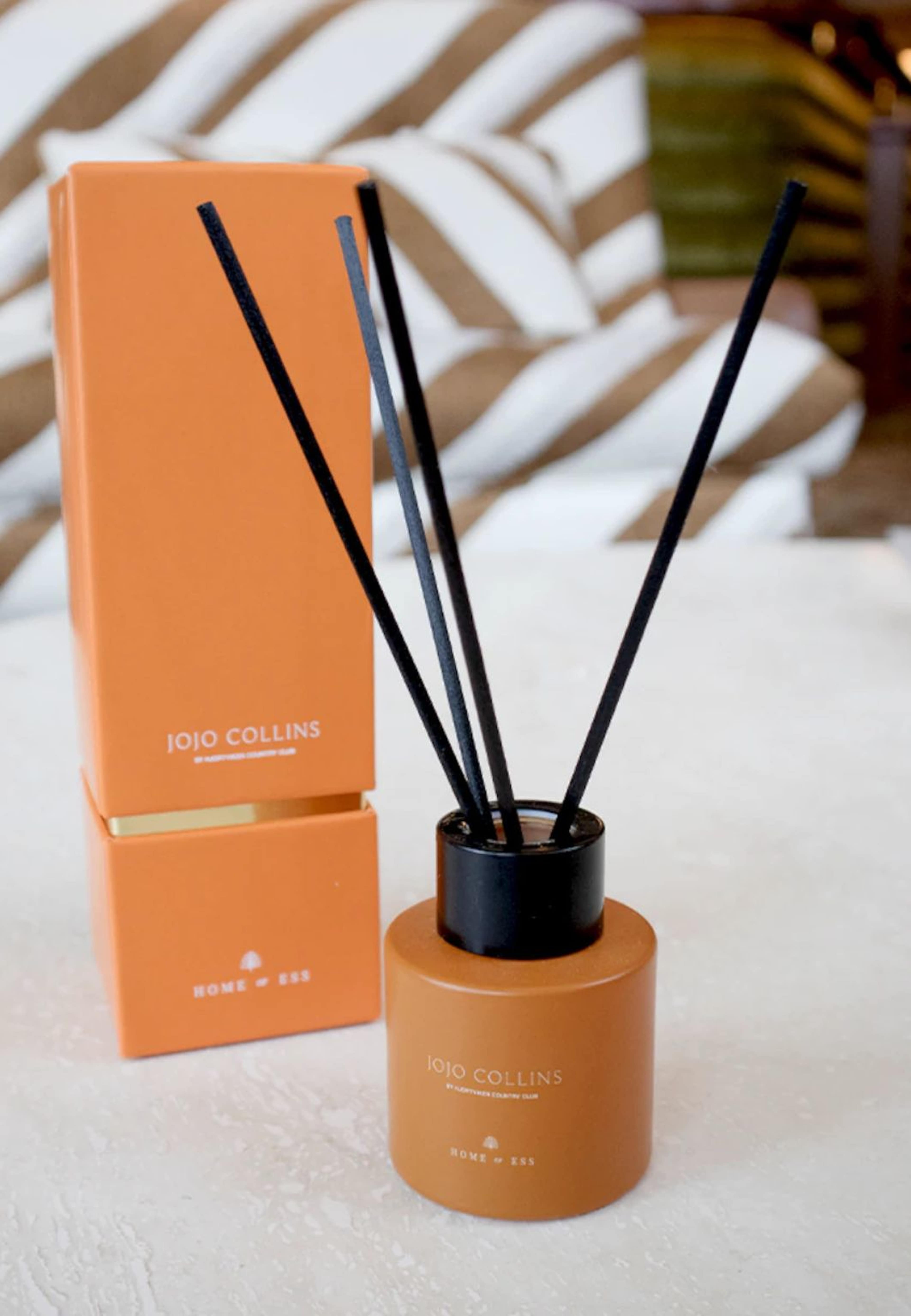 Jojo Collins By Hjortviken - Diffuser, från Home of ESS, i färgen orange. Klicka för att öppna bilden i stort format