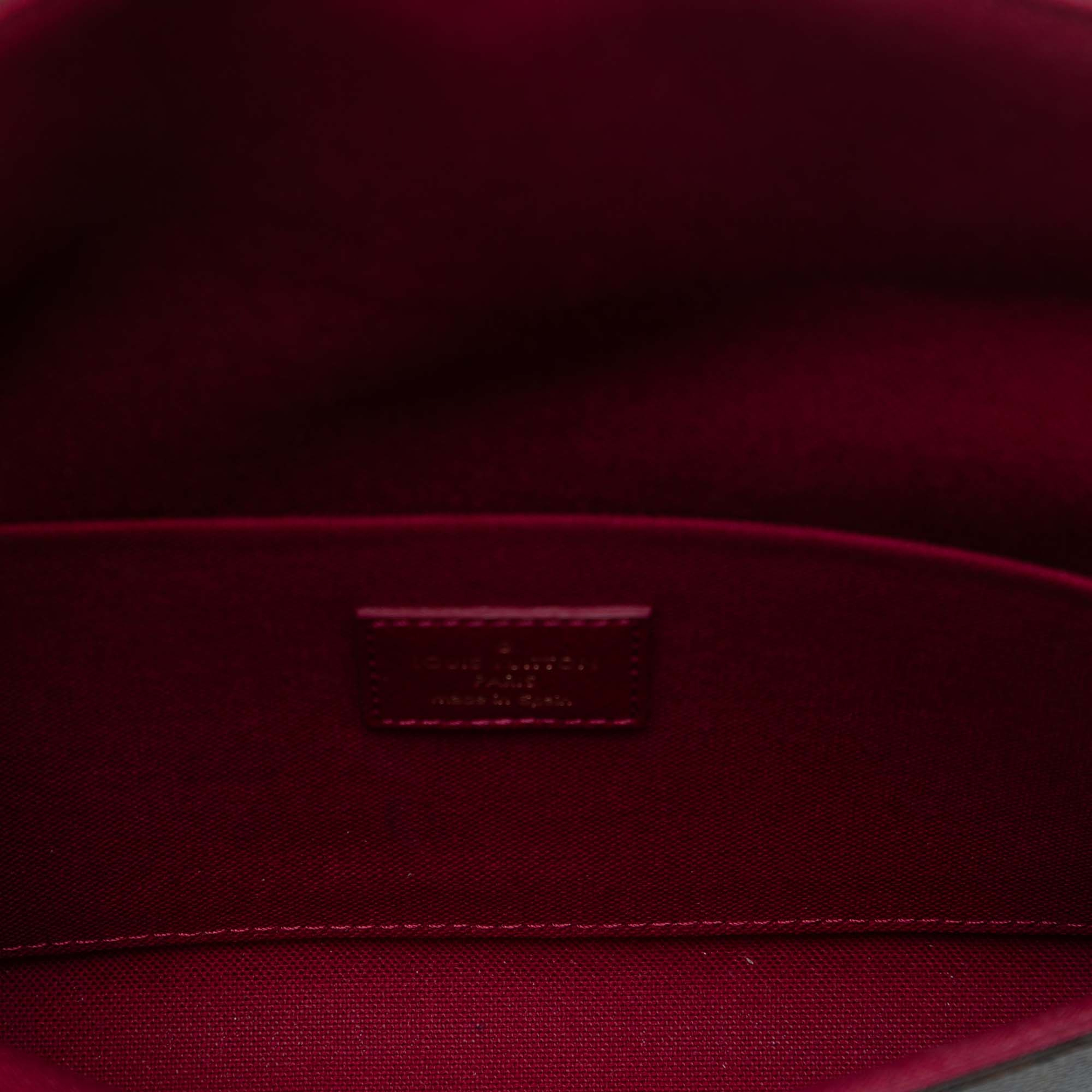 Louis Vuitton Monogram Pochette Felicie, från Luxclusif, i färgen brown. Klicka för att öppna bilden i stort format