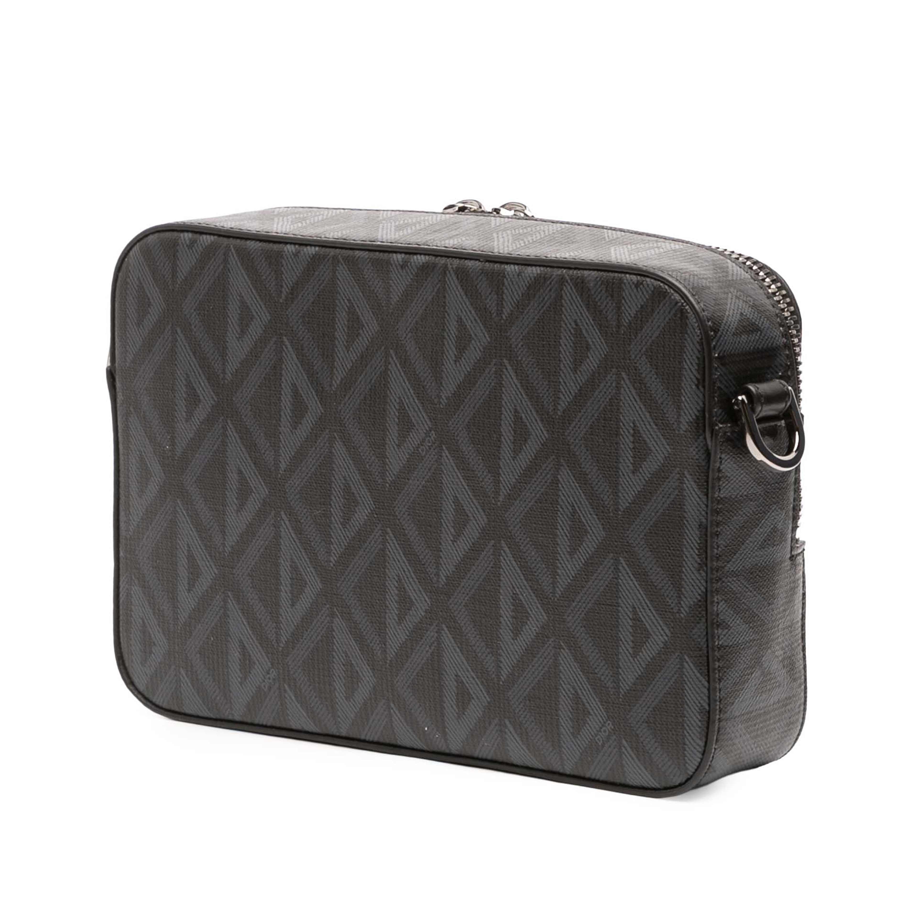 Dior Cd Diamond Coated Canvas Safari Bag With Strap, från Luxclusif, i färgen black. Klicka för att öppna bilden i stort format