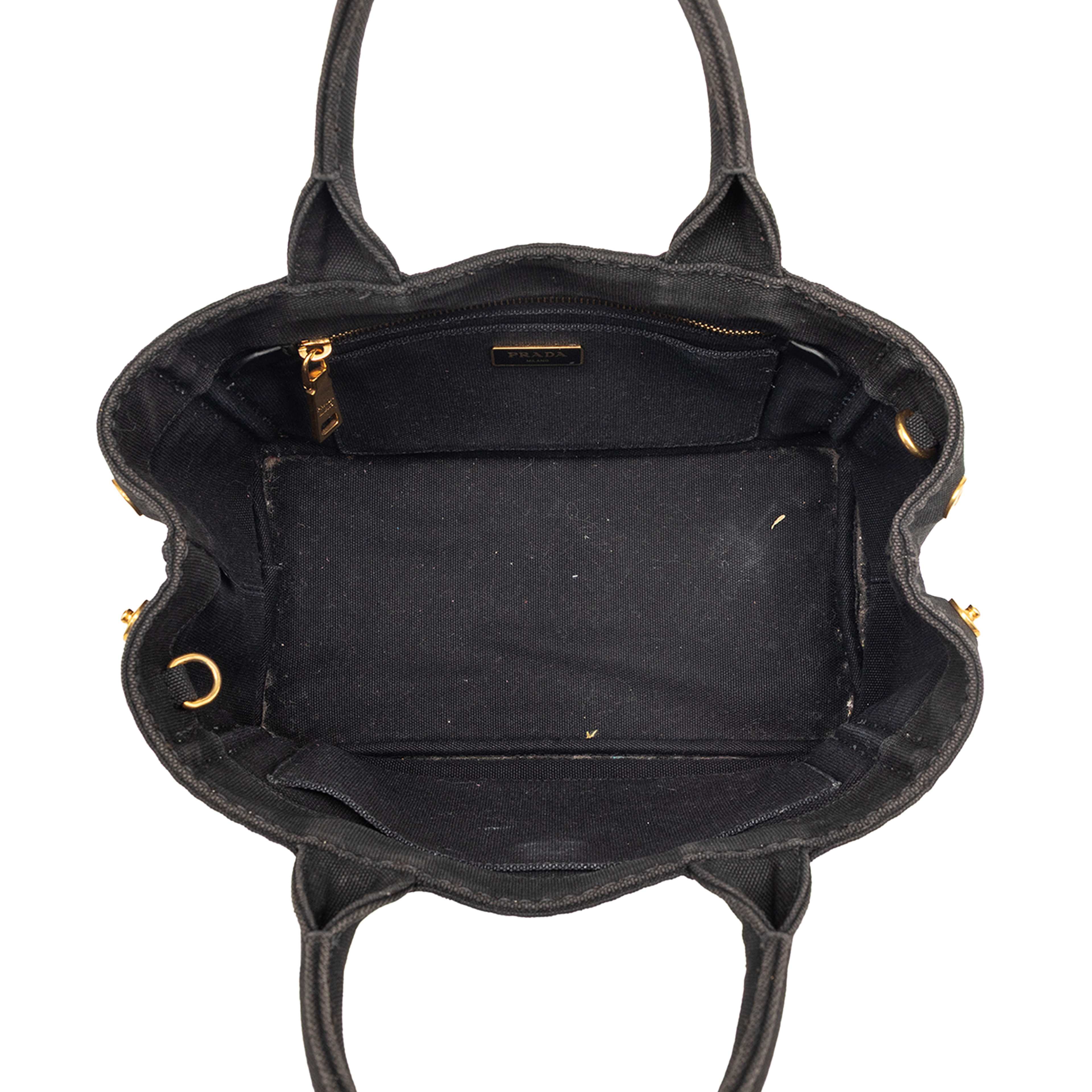 Prada Small Canvas Canapa Logo Satchel, från Luxclusif, i färgen black. Klicka för att öppna bilden i stort format