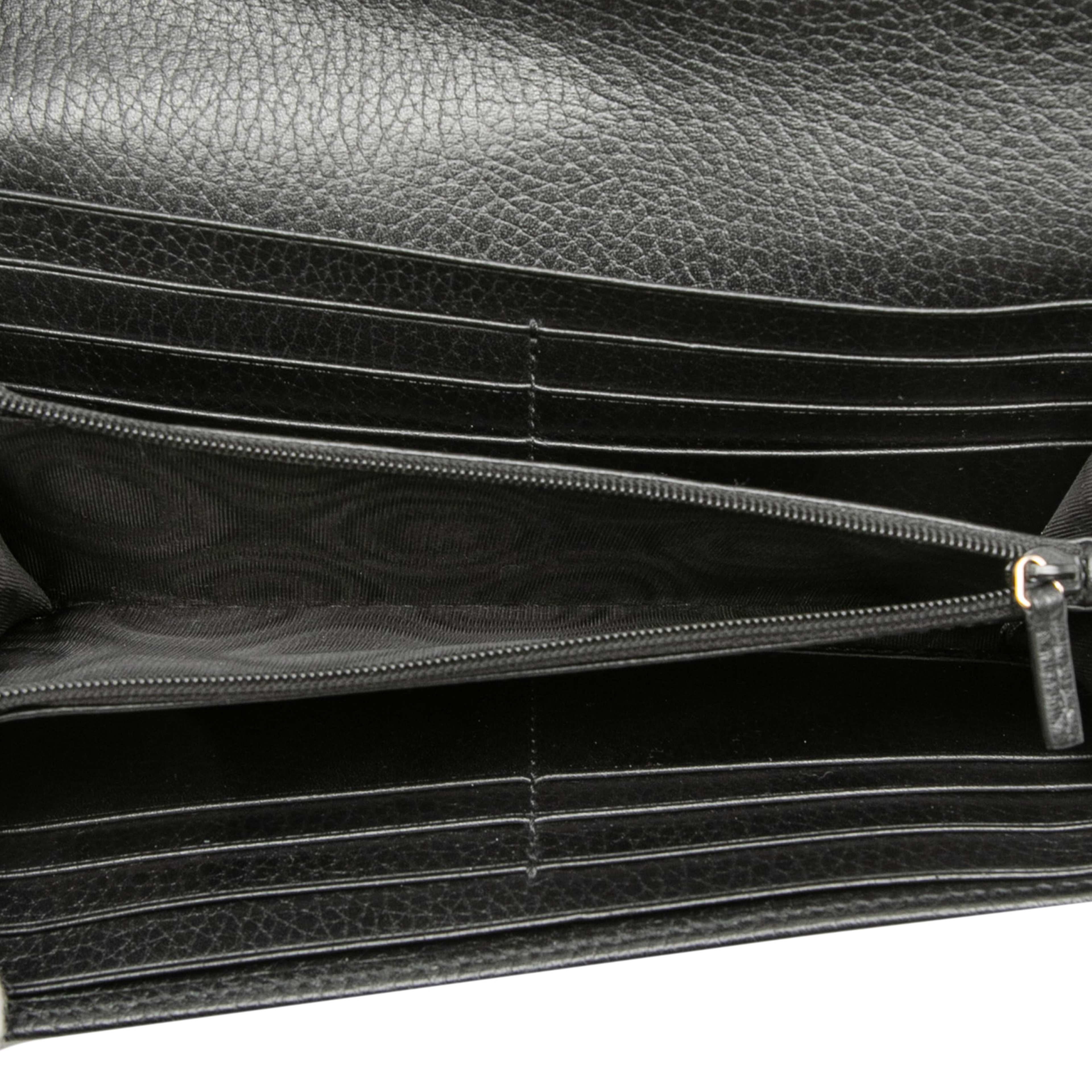 Gucci Dollar Calfskin Interlocking G Continental Wallet, från Luxclusif, i färgen black. Klicka för att öppna bilden i stort format