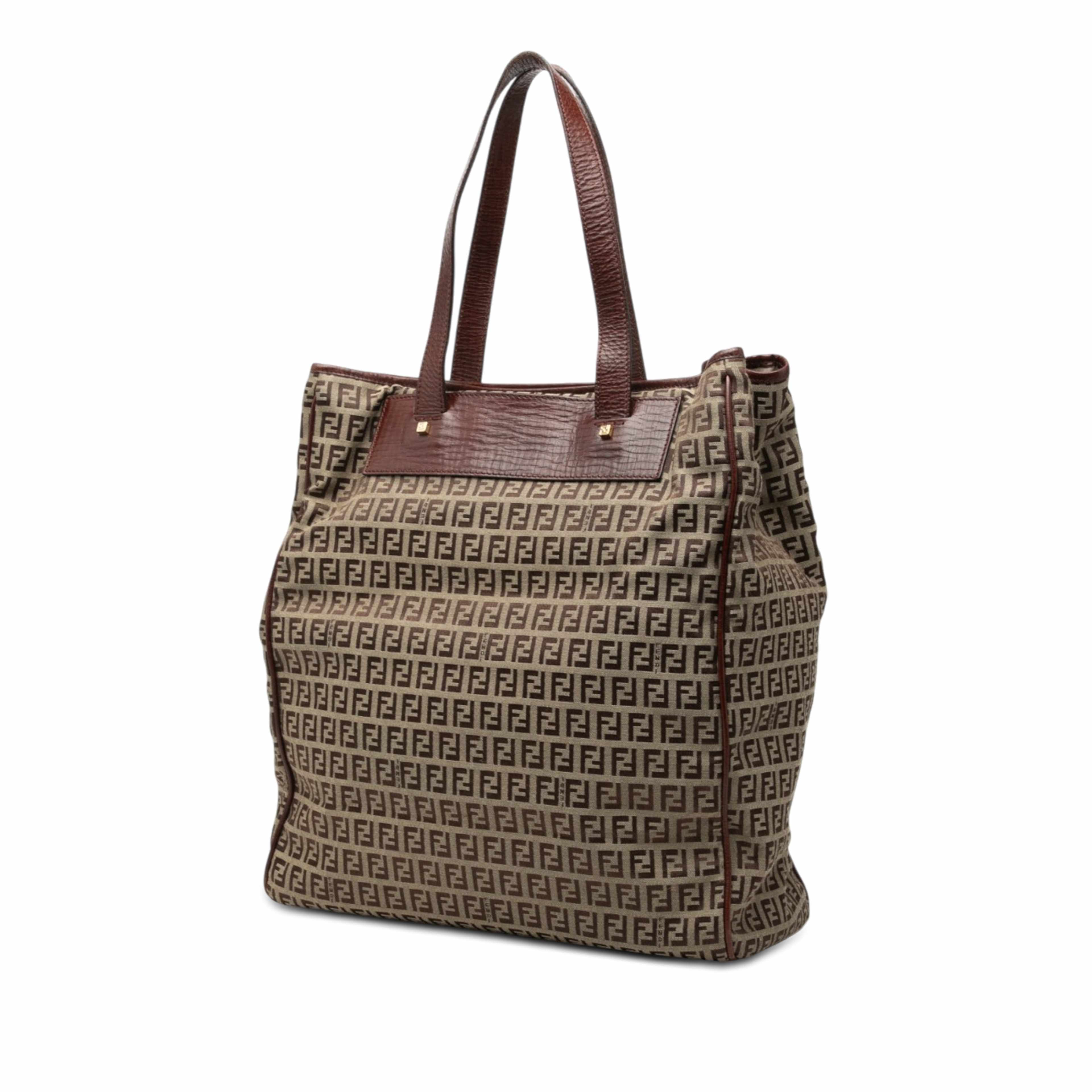 Fendi Zucchino Canvas Tote, från Luxclusif, i färgen beige. Klicka för att öppna bilden i stort format