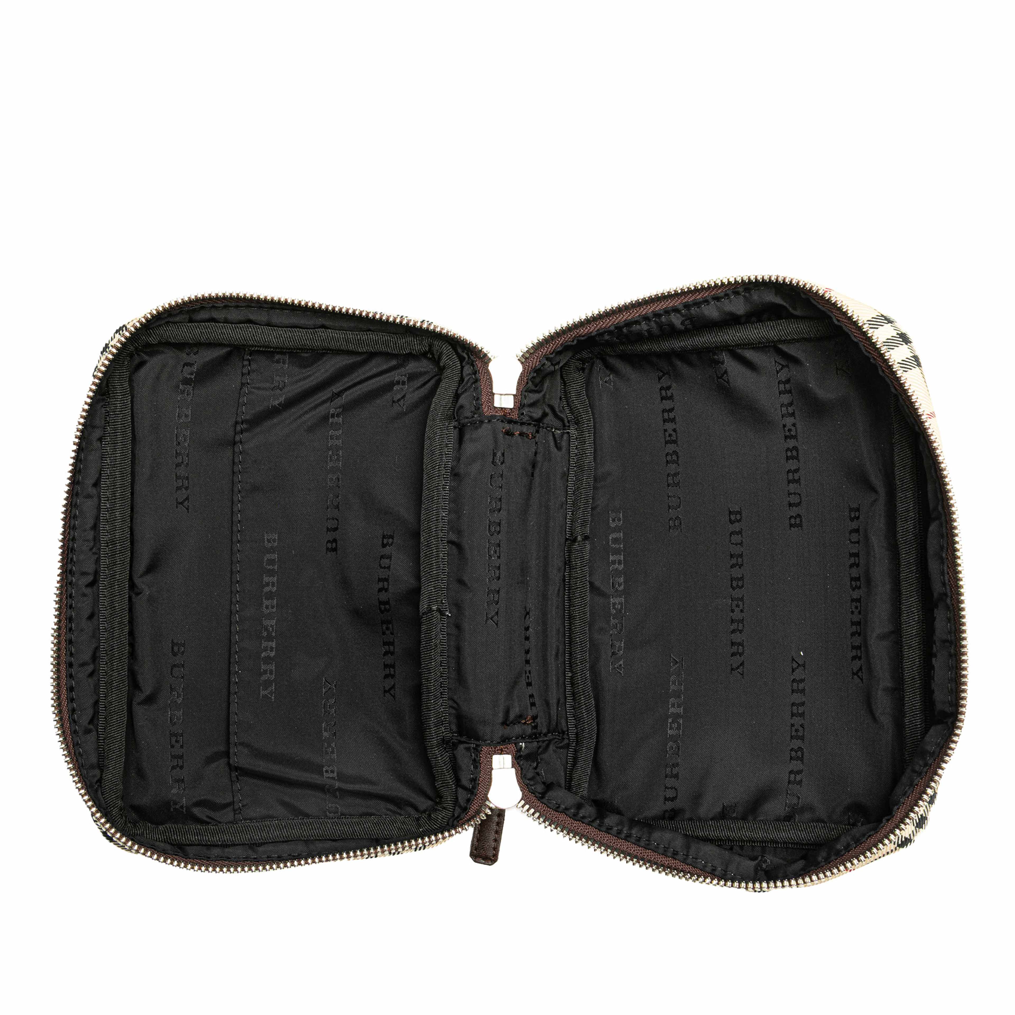 Burberry House Check Canvas Vanity Bag, från Luxclusif, i färgen beige. Klicka för att öppna bilden i stort format