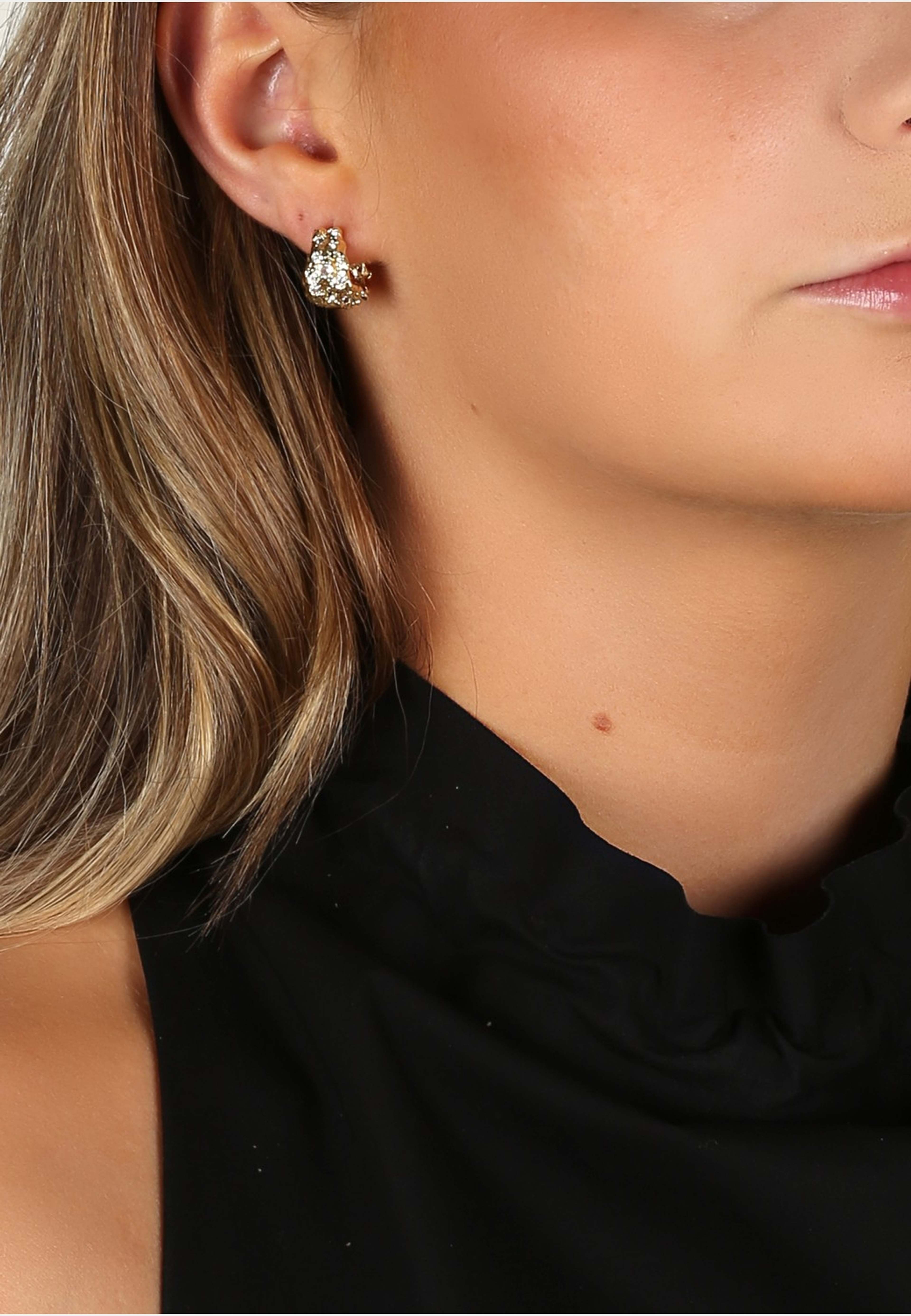 Brittany Stone Oval Ring Ear