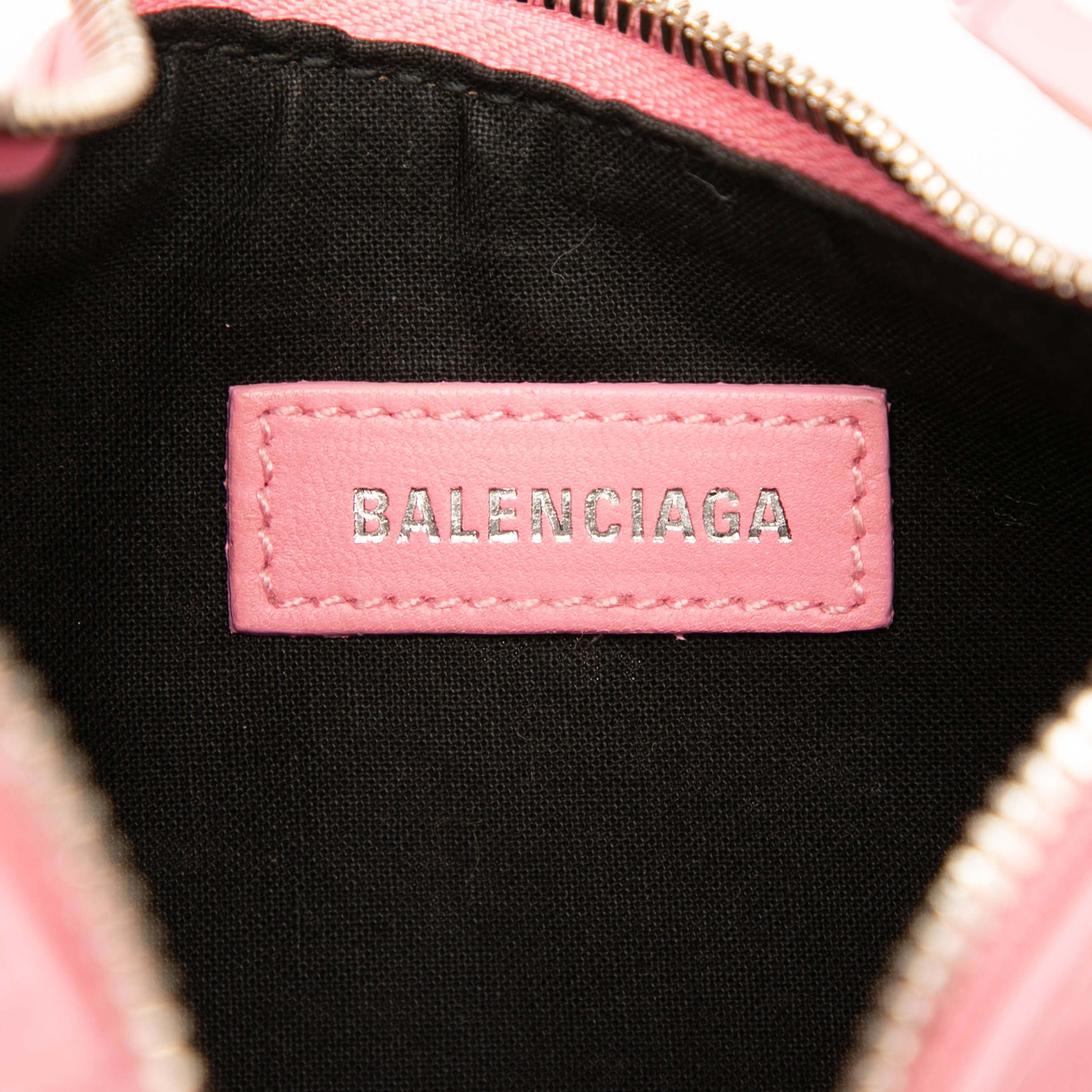 Balenciaga Patent Motocross Le Cagole Xs, från Luxclusif, i färgen light pink. Klicka för att öppna bilden i stort format
