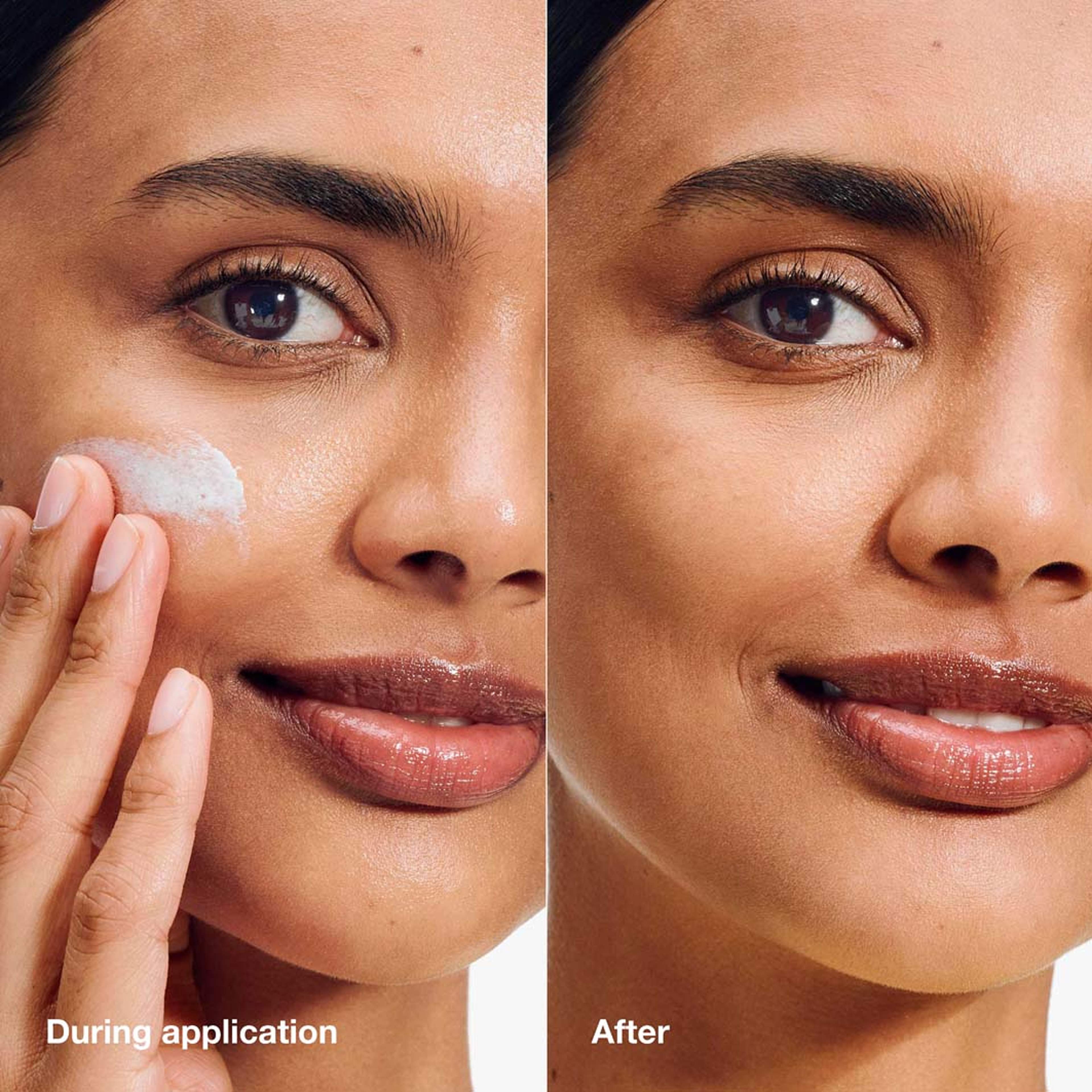 UV Solutions Mattifying Sunscreen SPF 50, från Clinique. Klicka för att öppna bilden i stort format