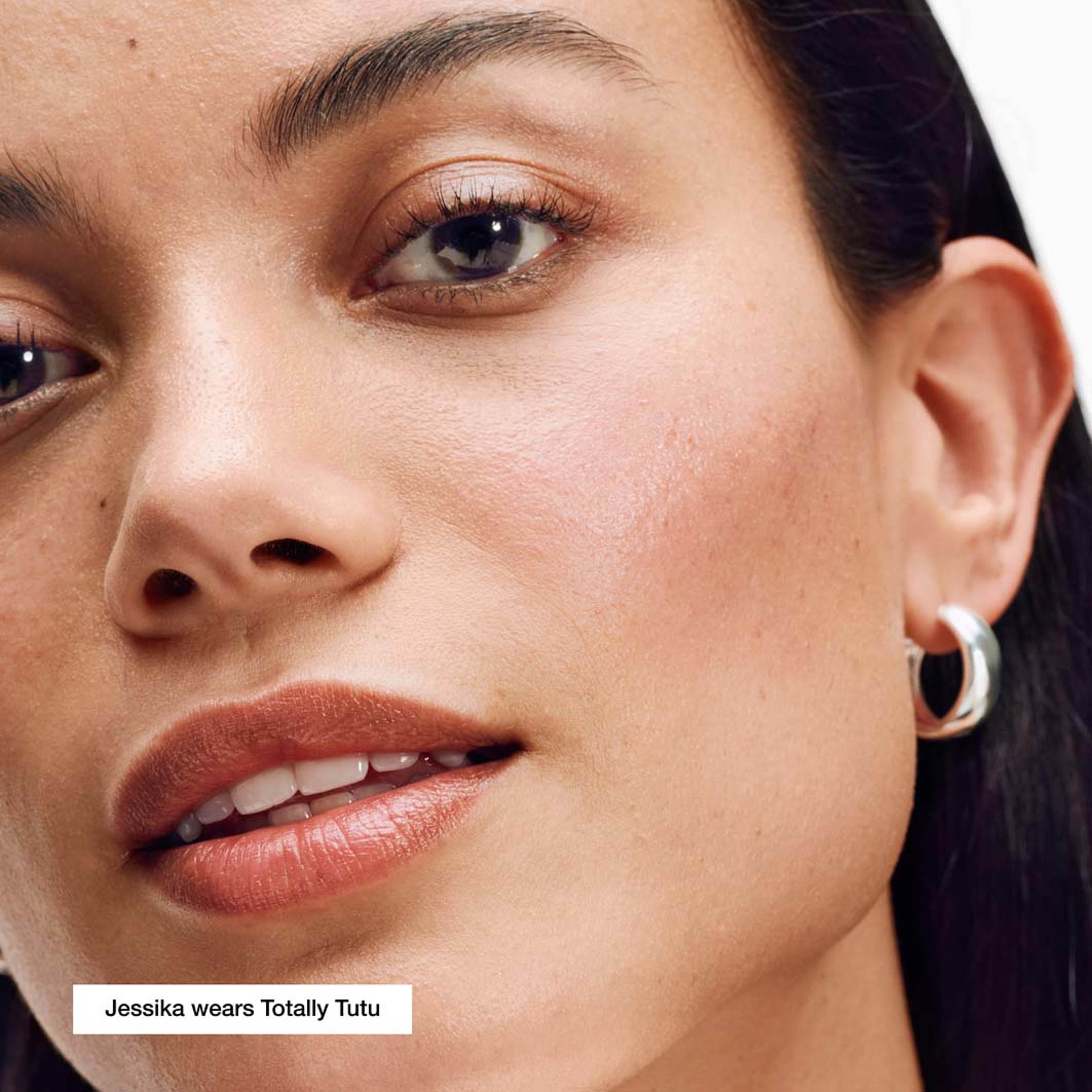 Chubby Stick Moisturizing Lip Color Balm, från Clinique, i färgen Totally Tutu. Klicka för att öppna bilden i stort format