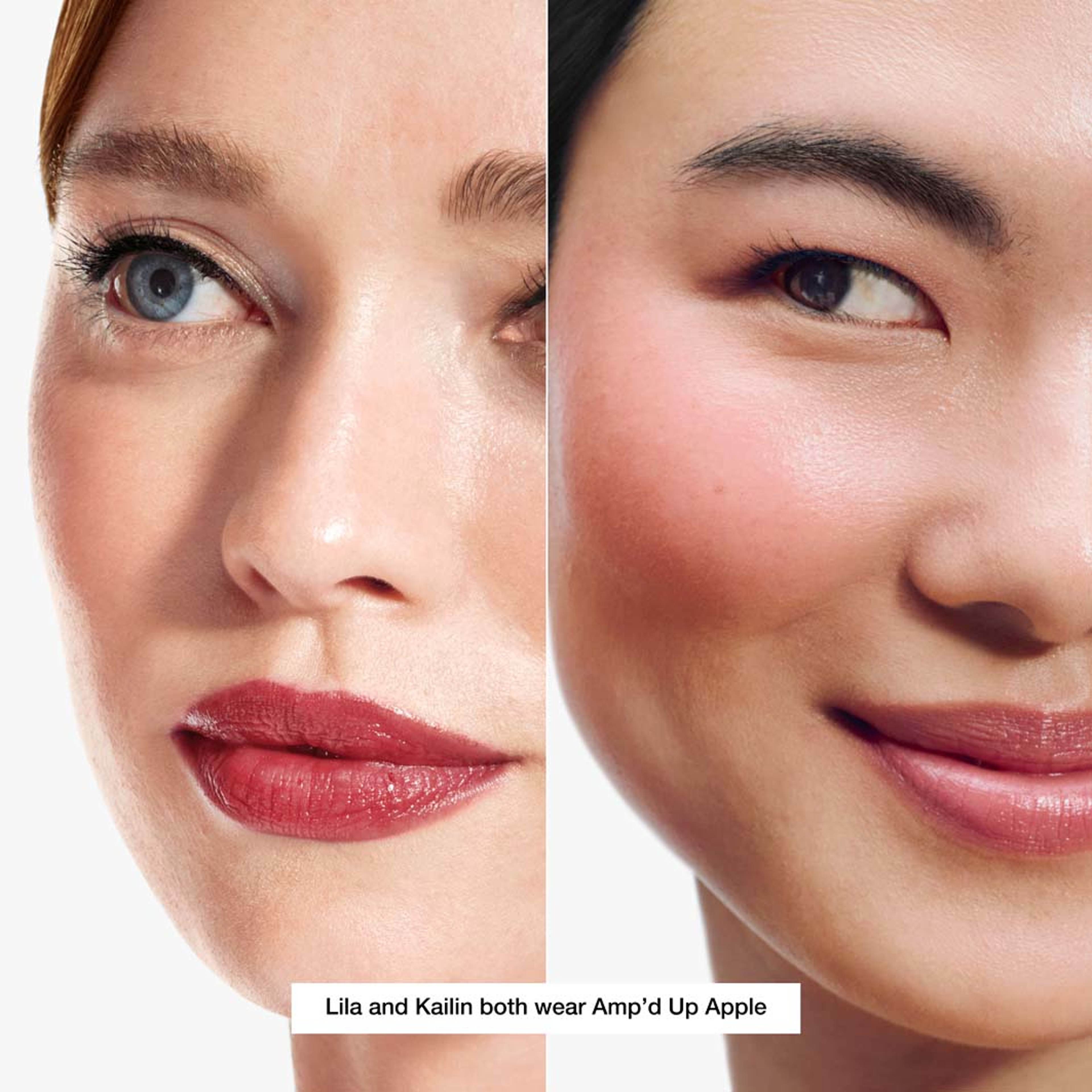 Chubby Stick Cheek Color Balm, från Clinique, i färgen Amp'd Up Apple. Klicka för att öppna bilden i stort format