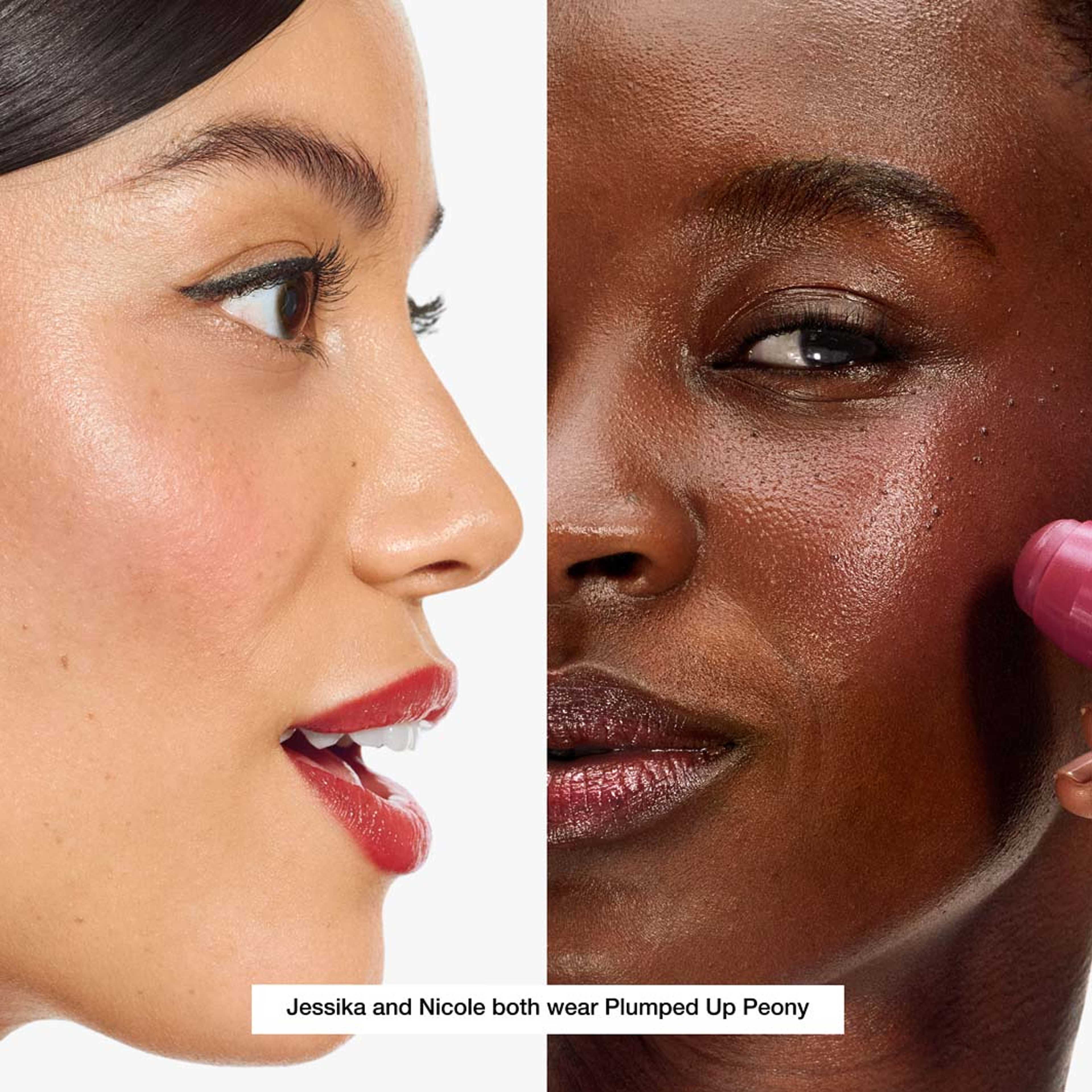 Chubby Stick Cheek Color Balm, från Clinique, i färgen Plumped Up Peony. Klicka för att öppna bilden i stort format