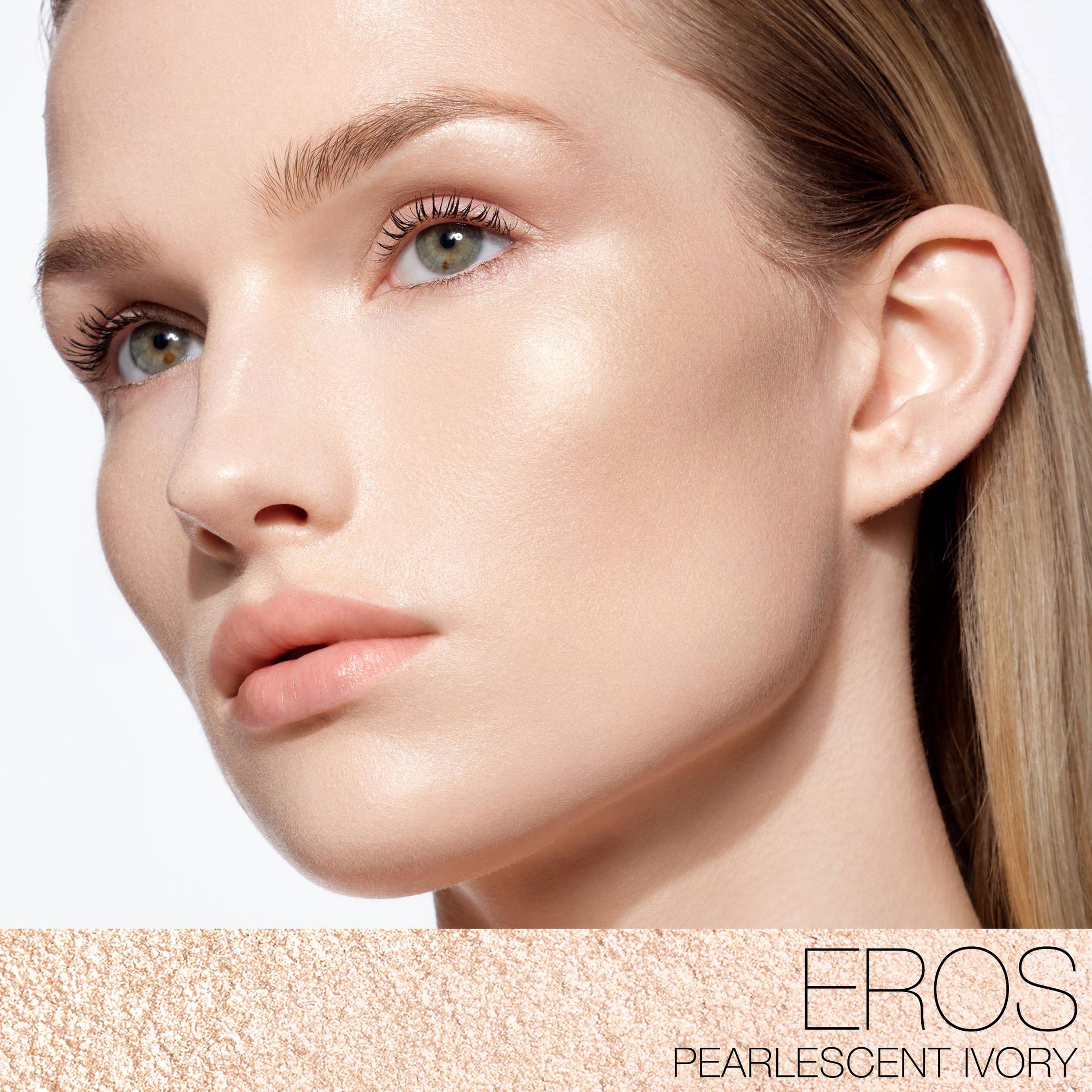 Light Reflecting Luminizer, från NARS, i färgen Eros. Klicka för att öppna bilden i stort format