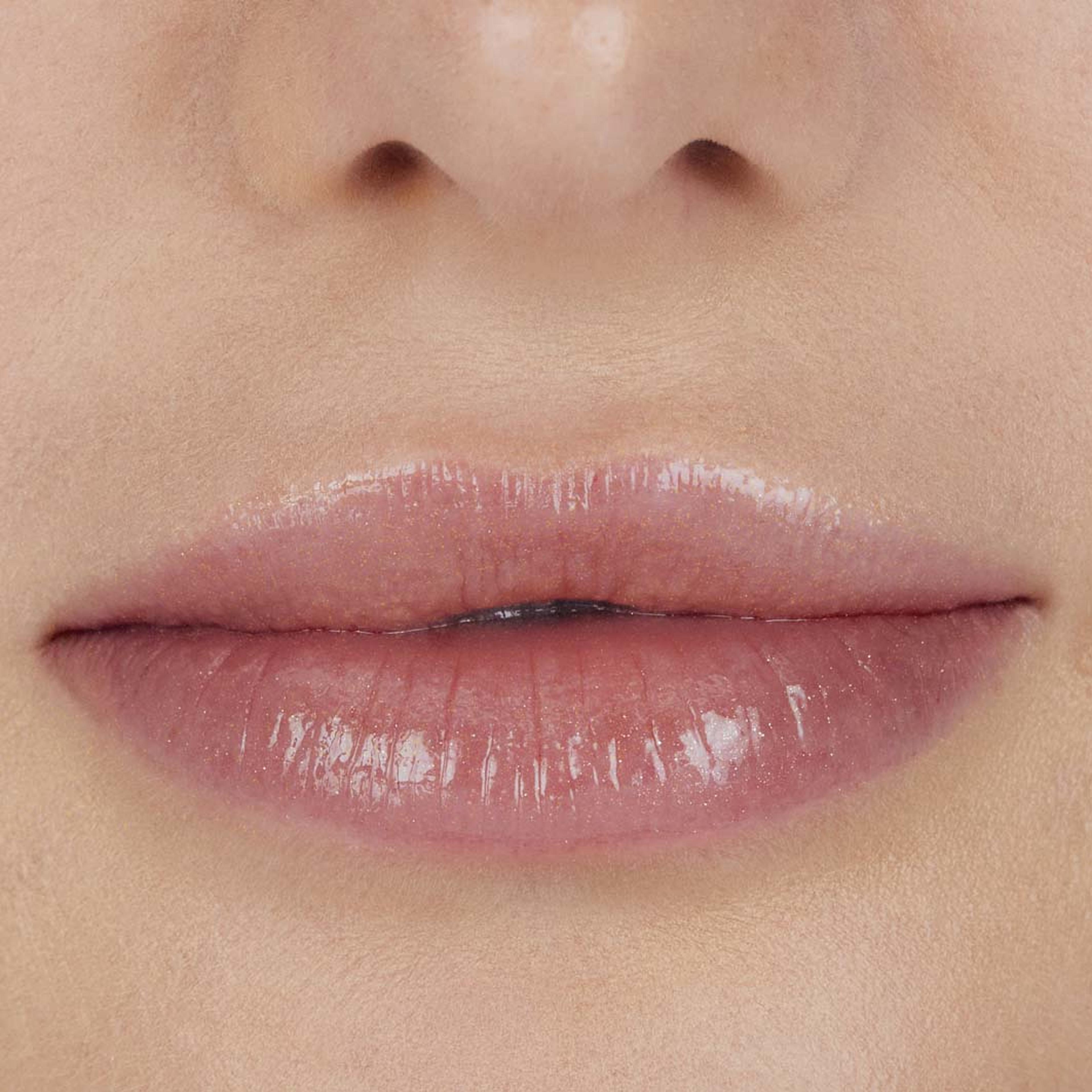 Afterglow Lip Oil, från NARS, i färgen Orgasm. Klicka för att öppna bilden i stort format