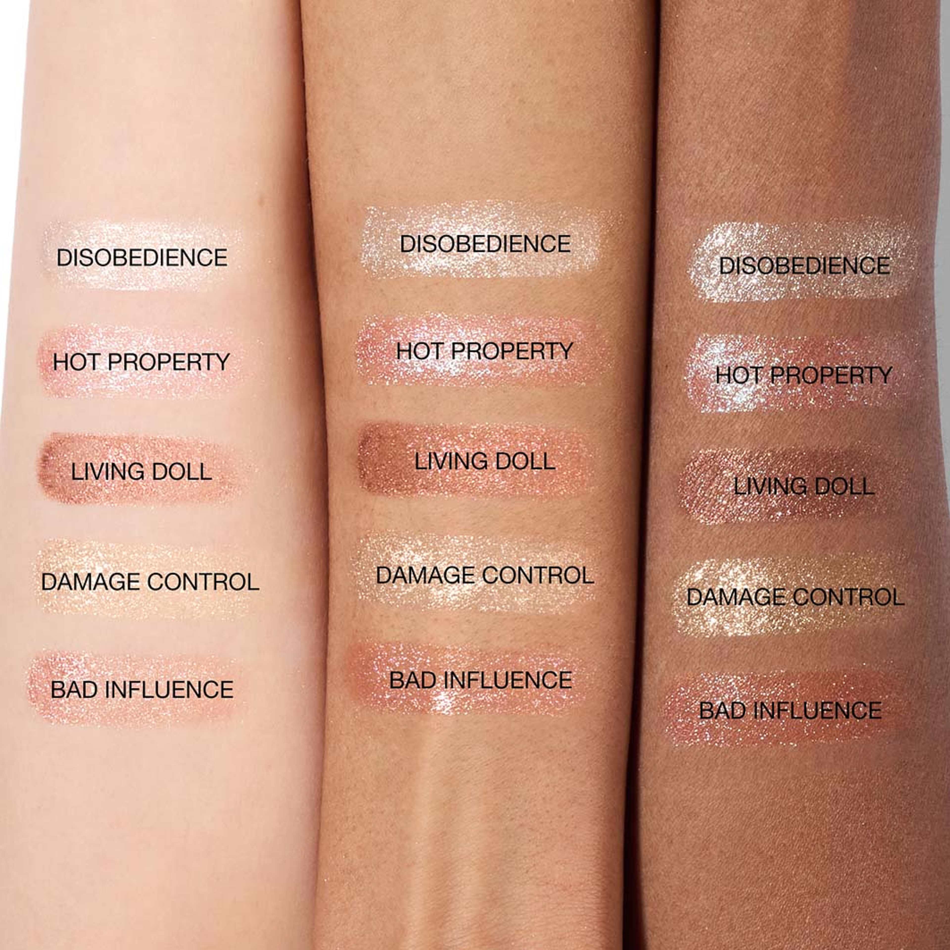 Sparkeling Seduction Liquid Eyeshadow, från NARS, i färgen Damadge Control. Klicka för att öppna bilden i stort format