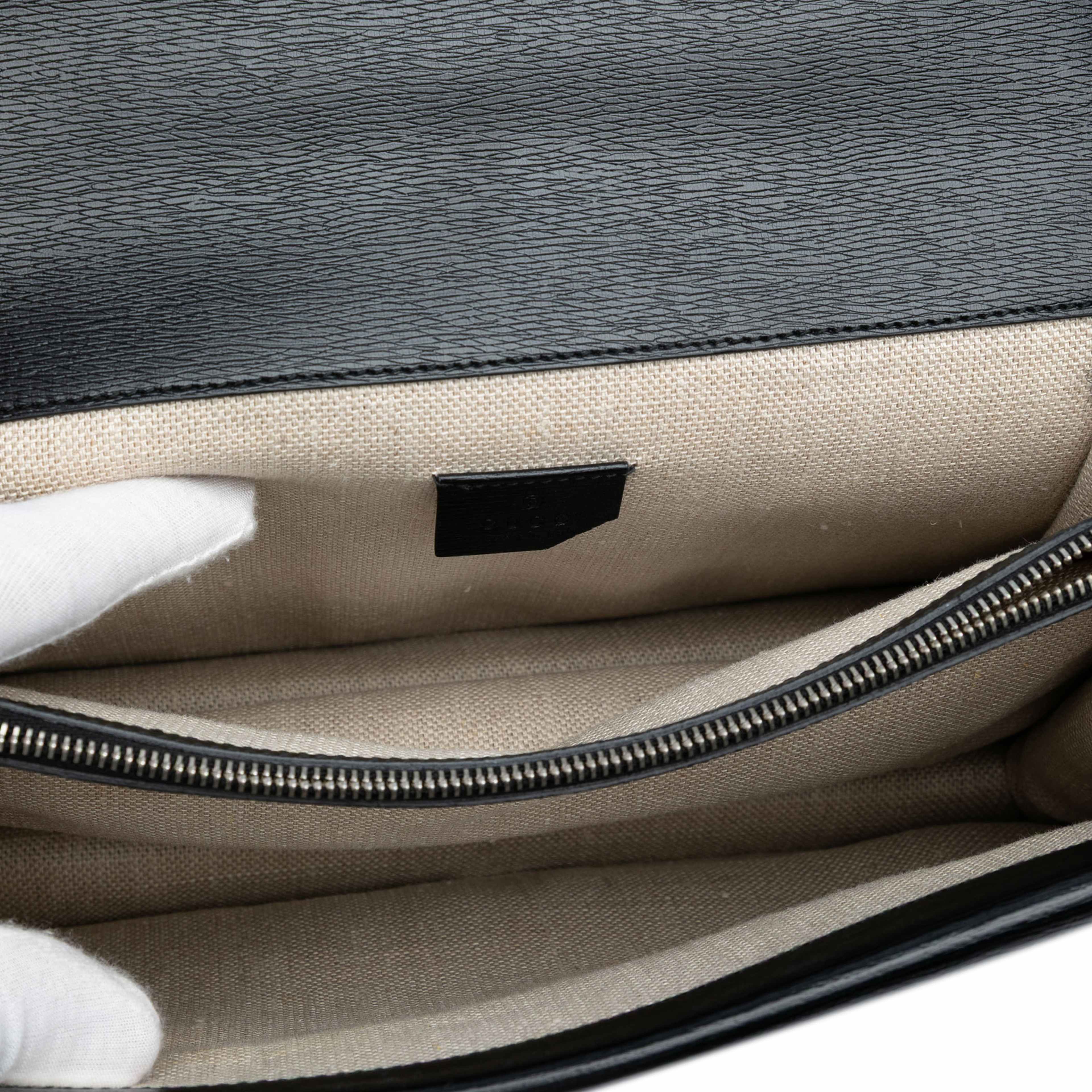 Gucci Medium Leather Tropical Print Dionysus Shoulder Bag, från Luxclusif, i färgen black. Klicka för att öppna bilden i stort format