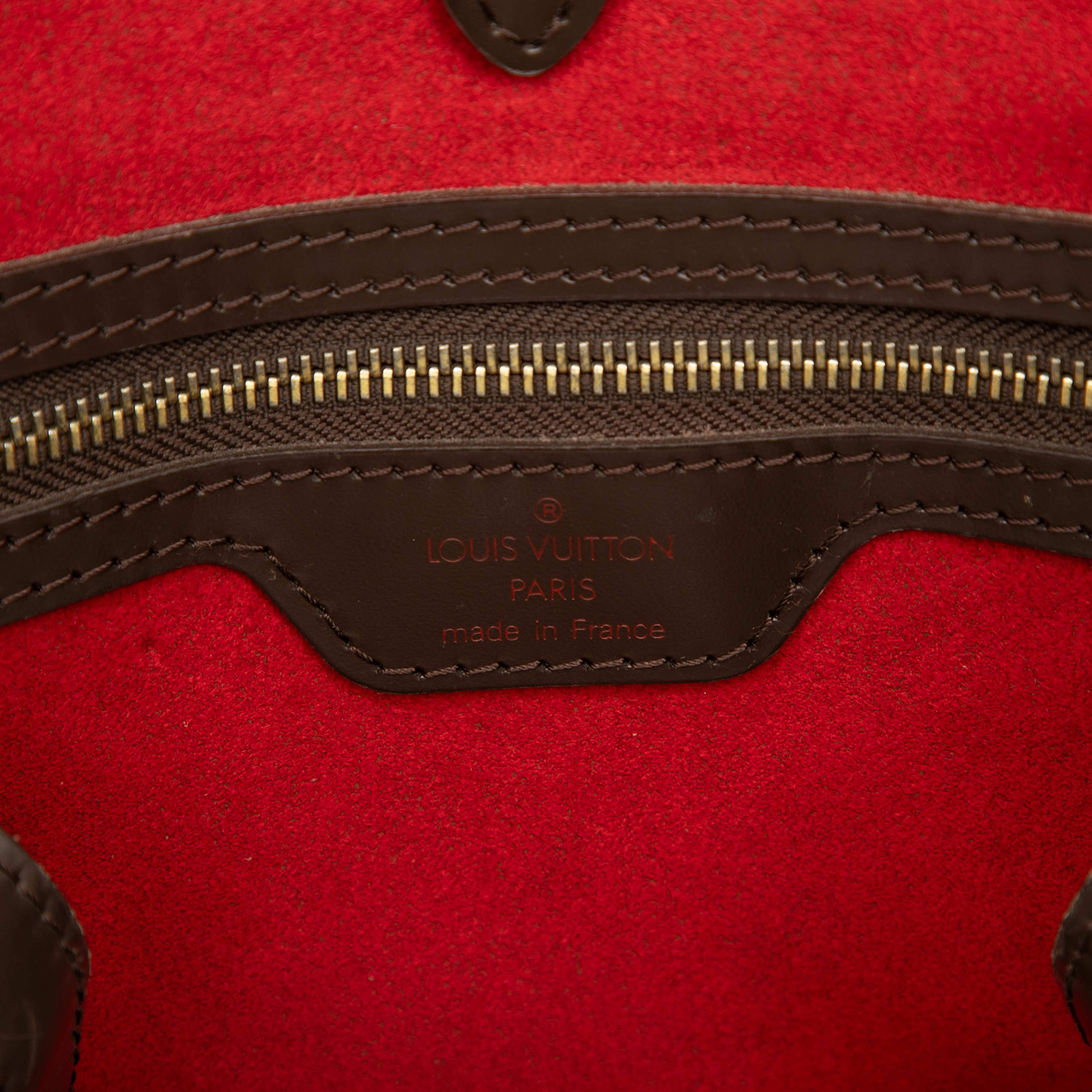 Louis Vuitton Damier Ebene Hampstead Pm, från Luxclusif, i färgen brown. Klicka för att öppna bilden i stort format