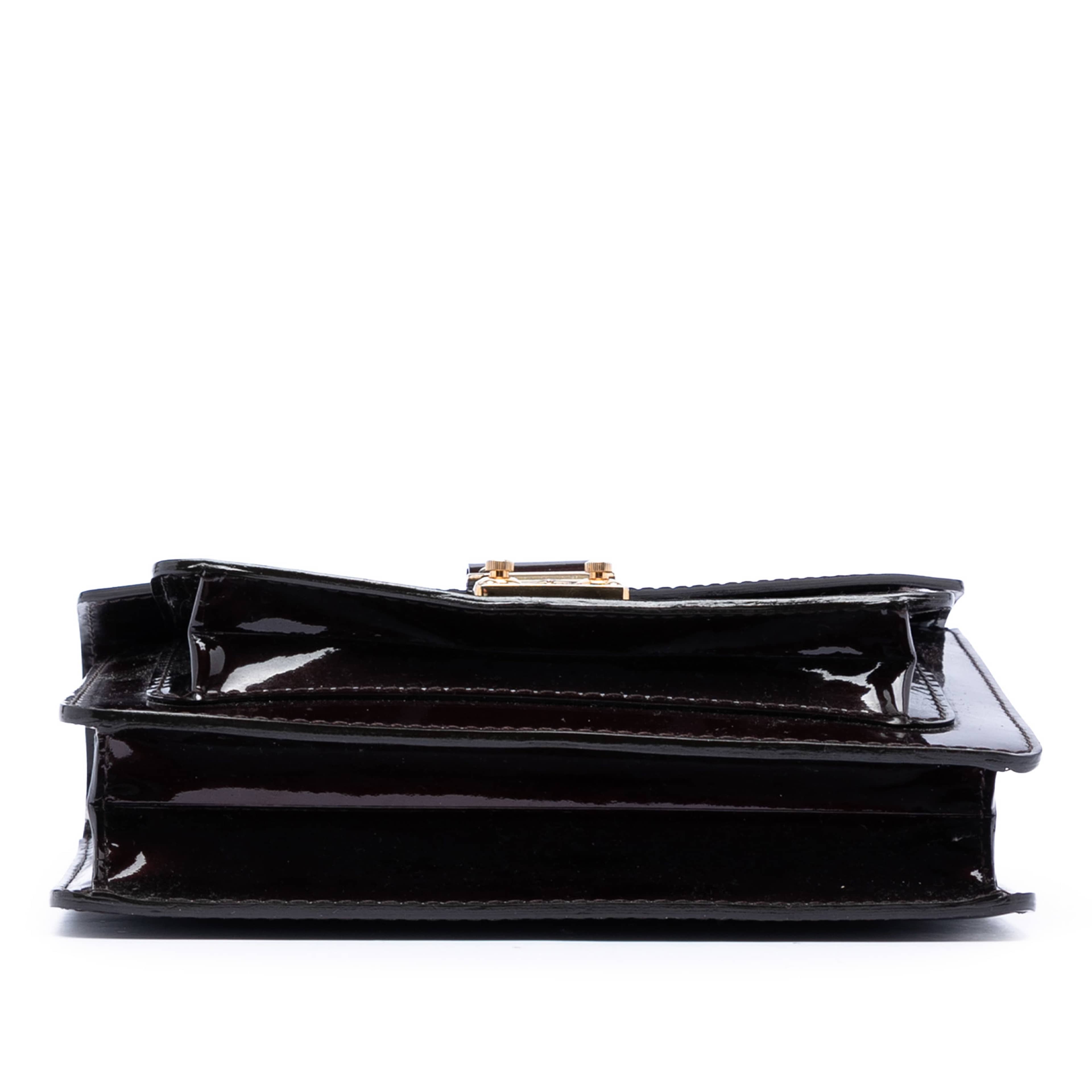 Louis Vuitton Vernis Monceau Bb, från Luxclusif, i färgen purple. Klicka för att öppna bilden i stort format