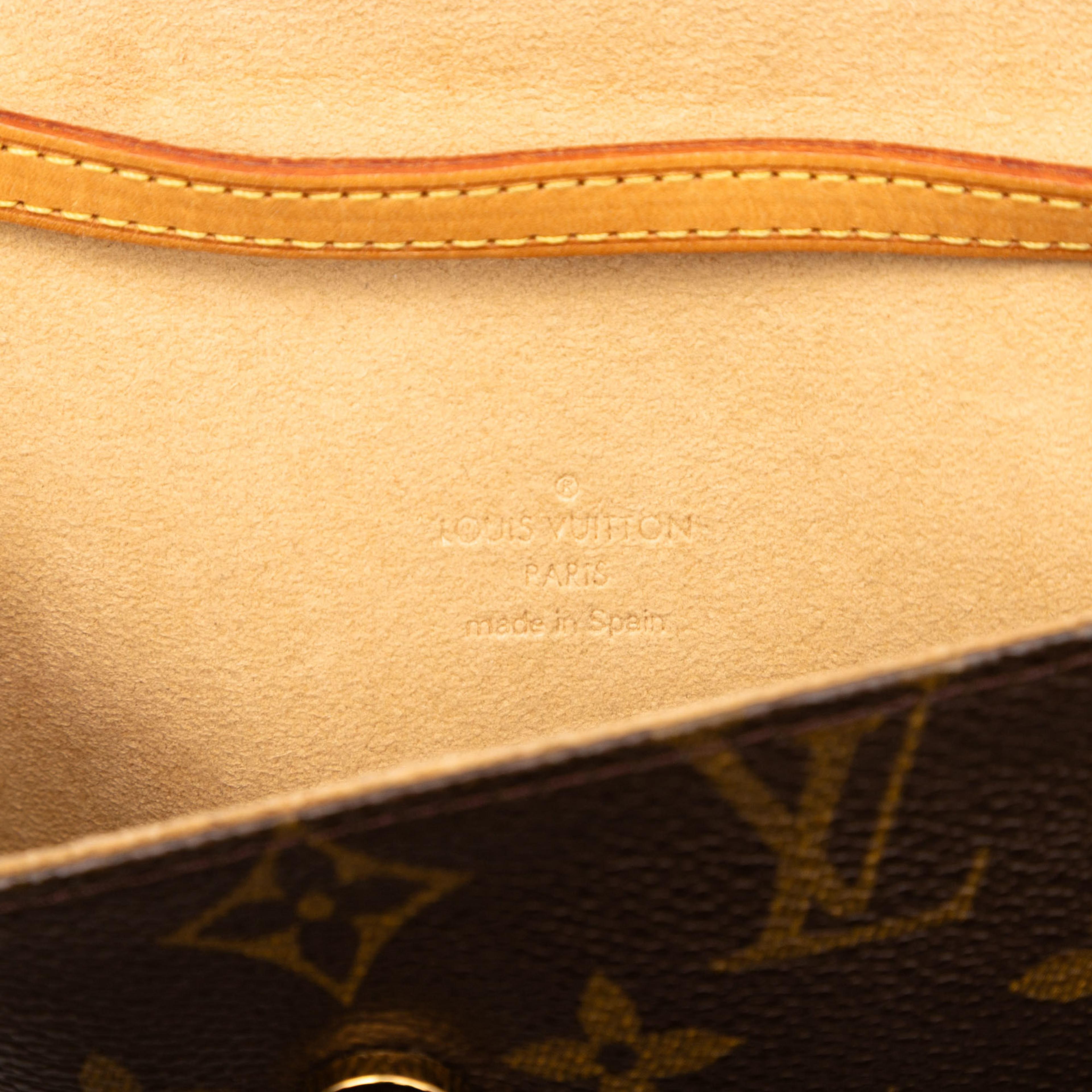 Louis Vuitton Monogram Pochette Twin Pm, från Luxclusif, i färgen brown. Klicka för att öppna bilden i stort format