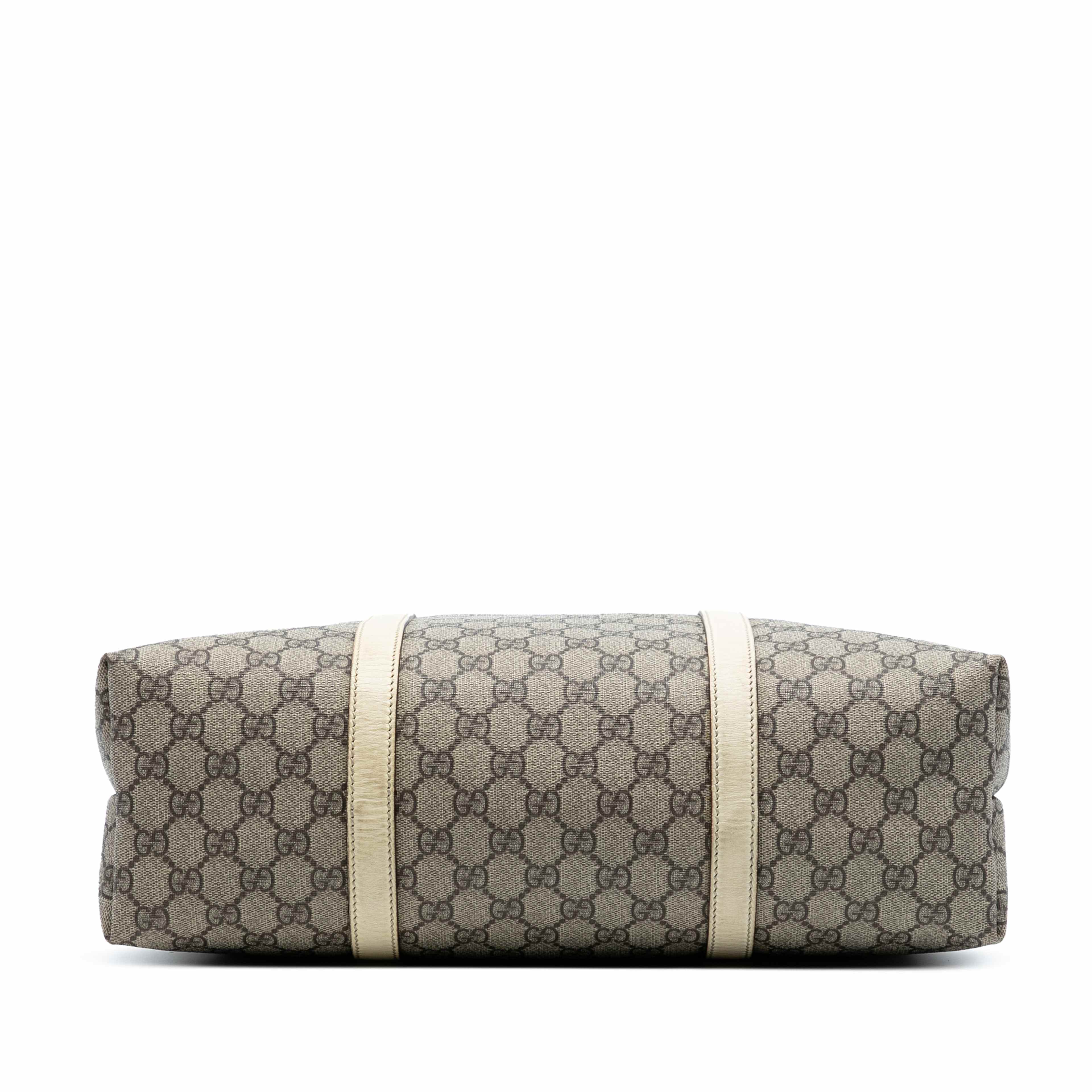 Gucci Gg Supreme Joy Tote, från Luxclusif, i färgen beige. Klicka för att öppna bilden i stort format