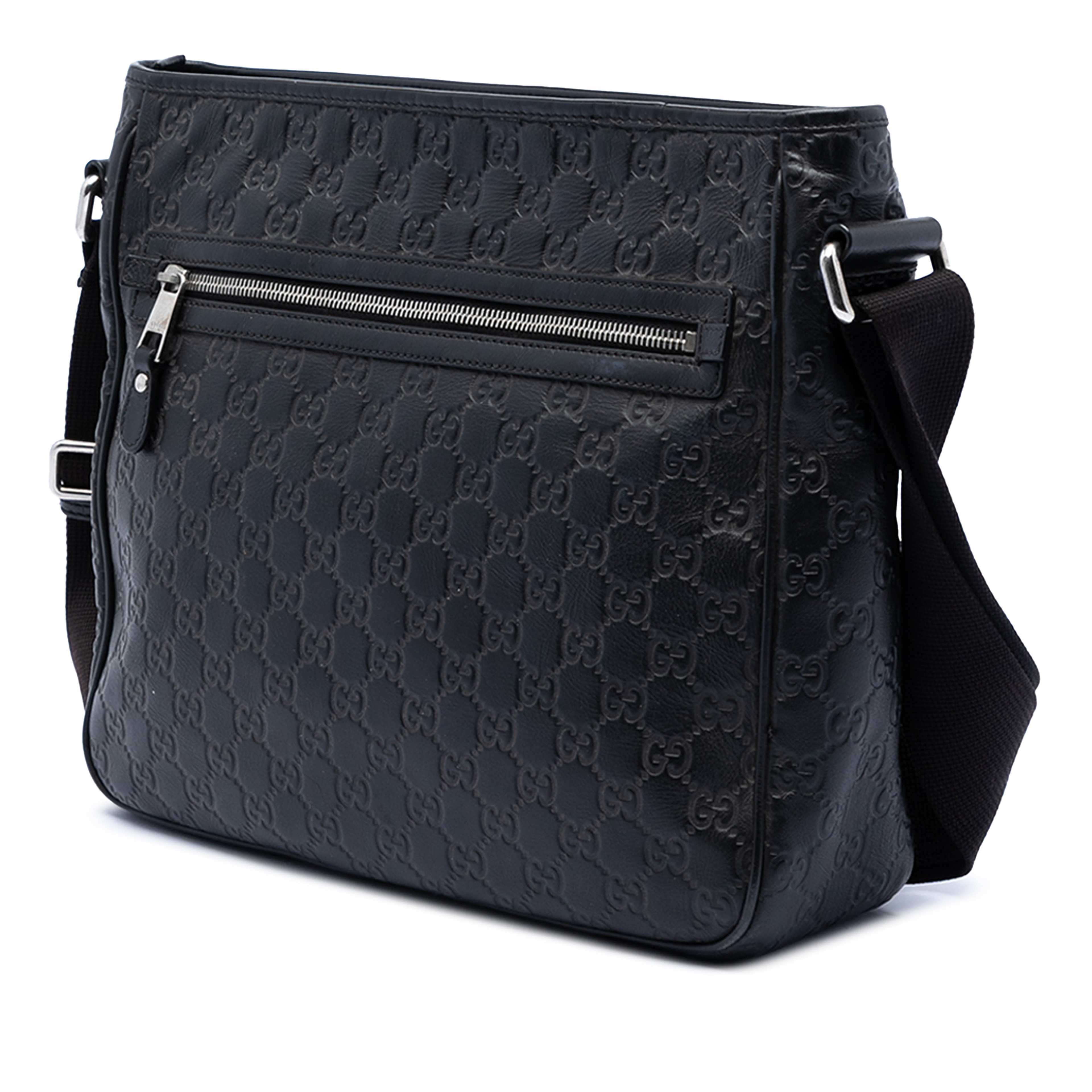 Gucci Guccissima Web Crossbody, från Luxclusif, i färgen black. Klicka för att öppna bilden i stort format