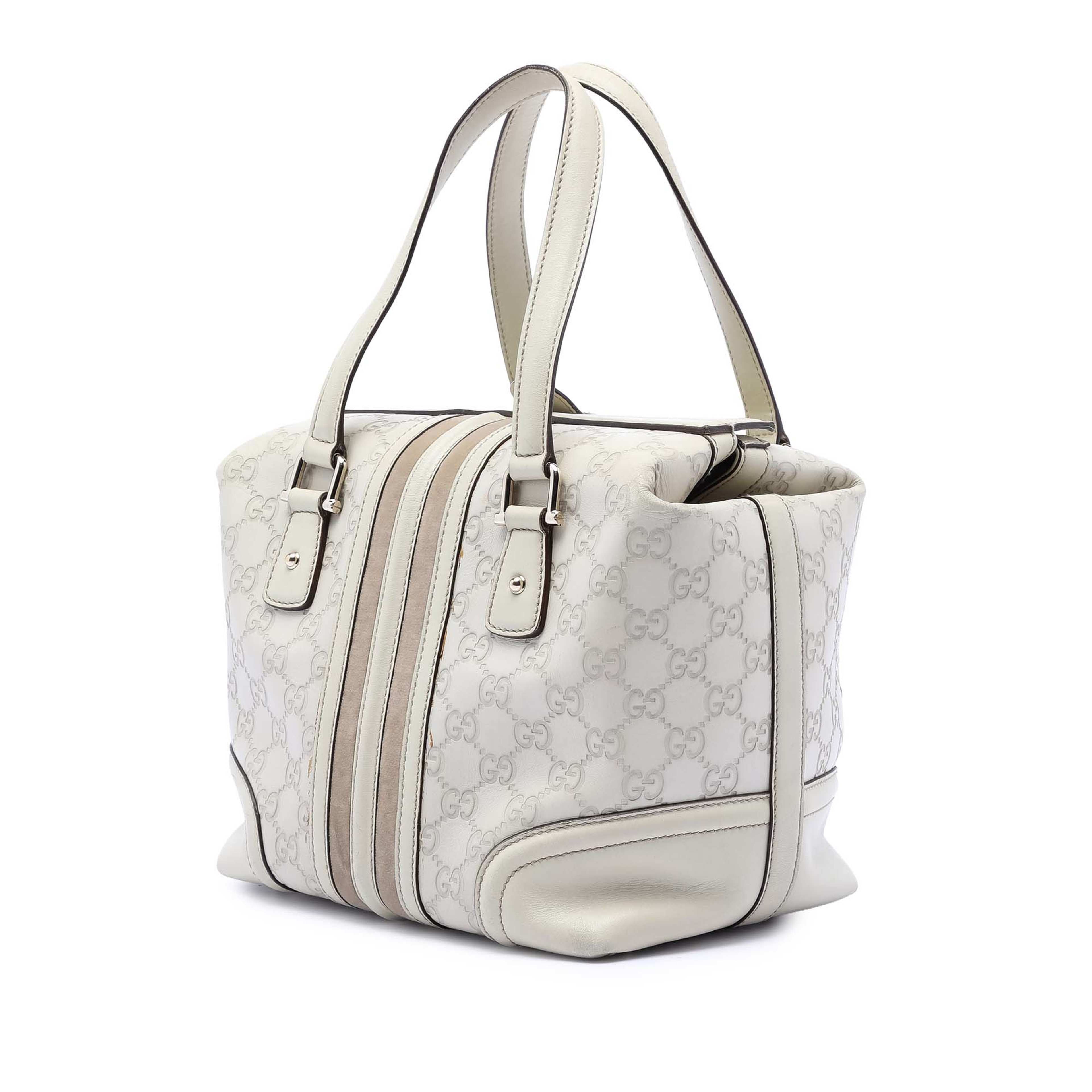 Gucci Guccissima Treasure Handbag, från Luxclusif, i färgen white. Klicka för att öppna bilden i stort format