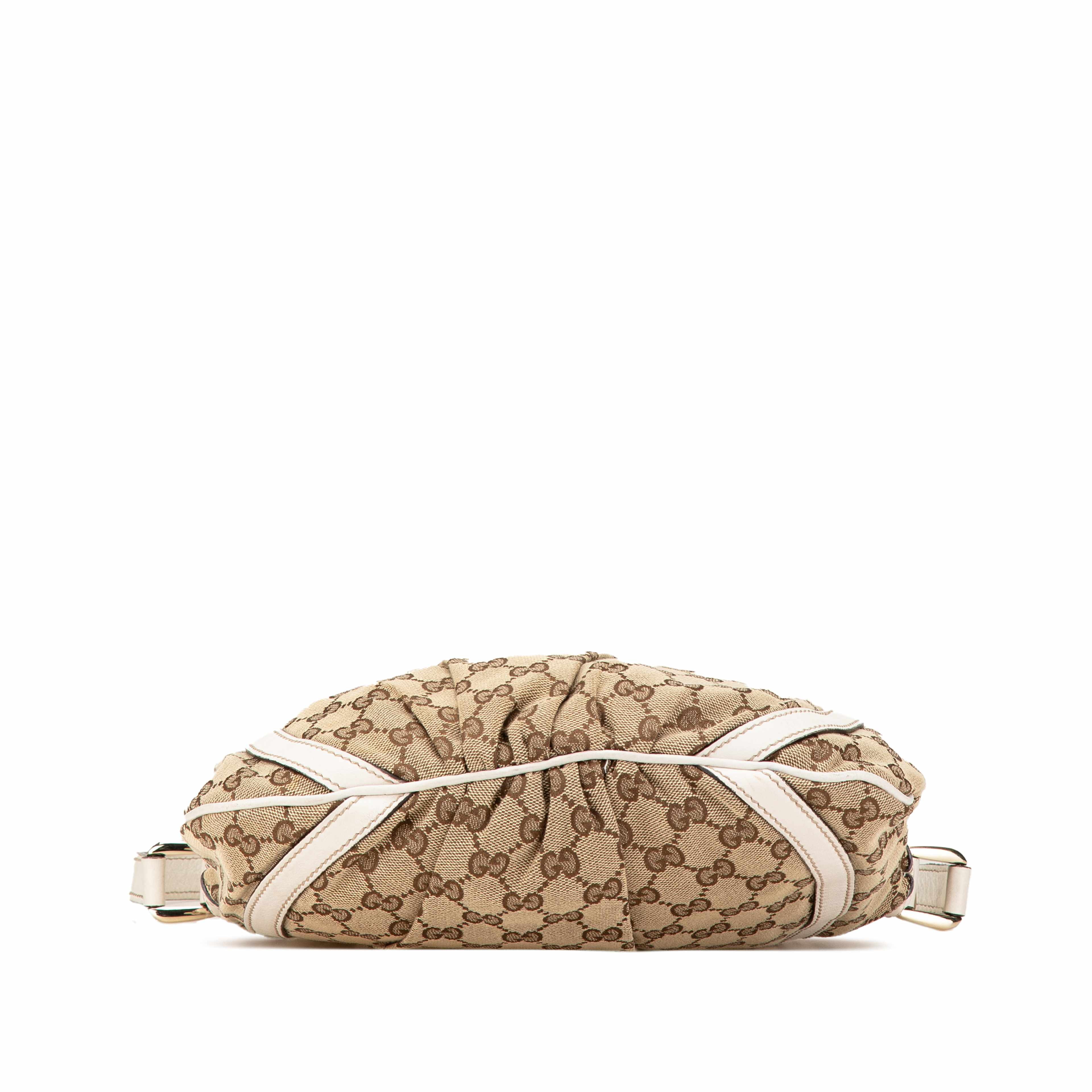 Gucci Gg Canvas Abbey D Ring Crossbody, från Luxclusif, i färgen vit. Klicka för att öppna bilden i stort format