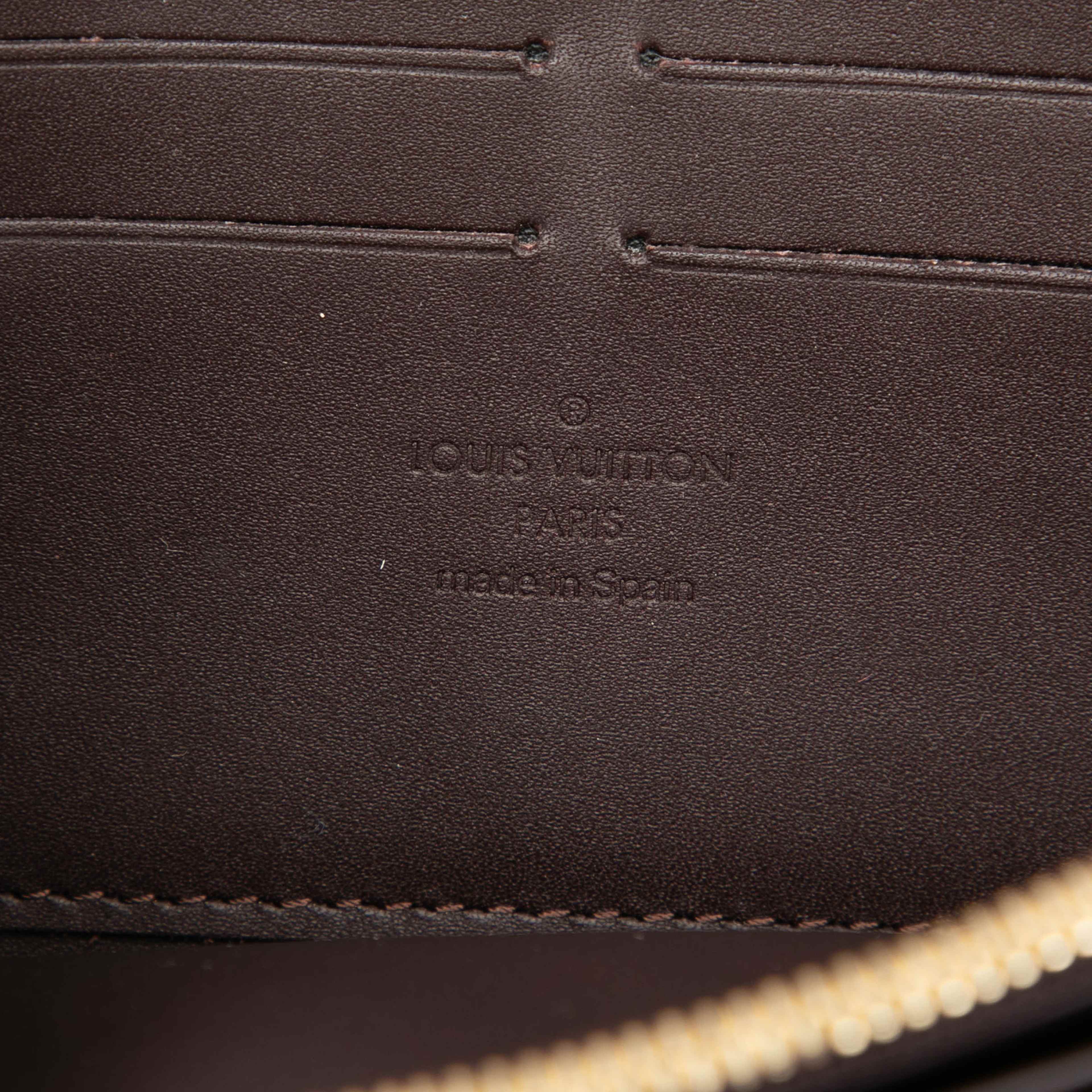 Louis Vuitton Monogram Vernis Zippy Long Wallet, från Luxclusif, i färgen purple. Klicka för att öppna bilden i stort format