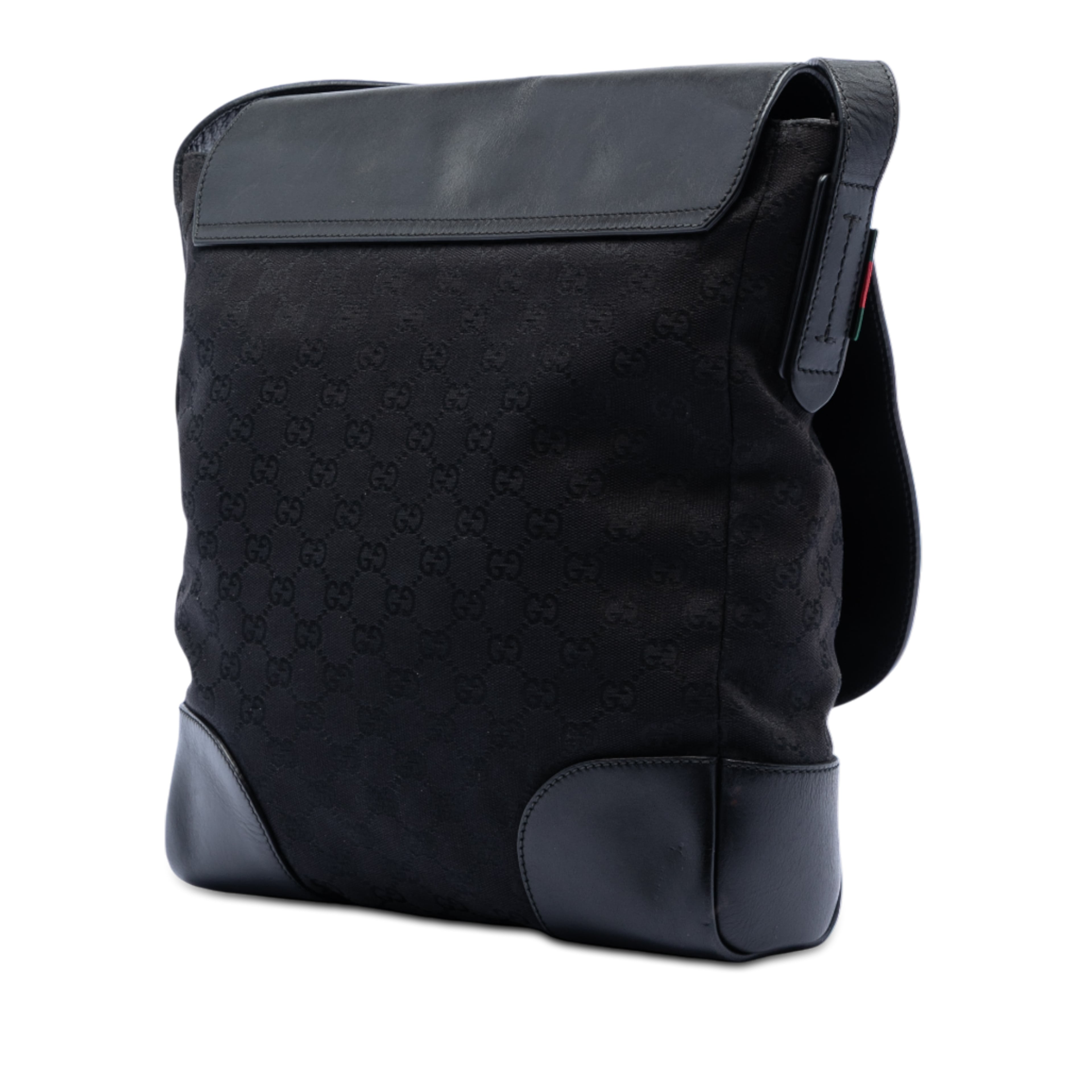 Gucci Gg Canvas And Leather Crossbody, från Luxclusif, i färgen svart. Klicka för att öppna bilden i stort format