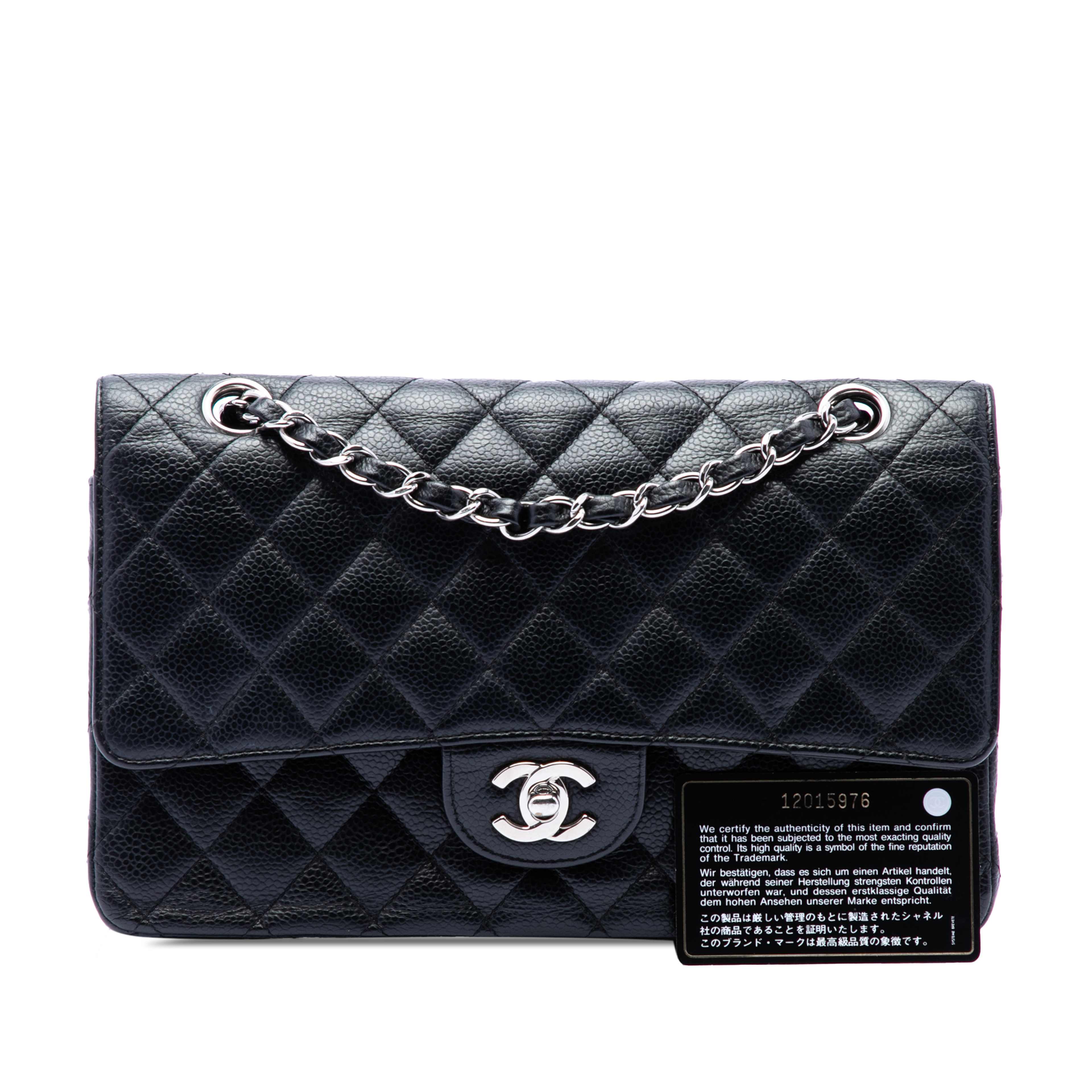 Chanel Medium Classic Caviar Double Flap, från Luxclusif, i färgen svart. Klicka för att öppna bilden i stort format