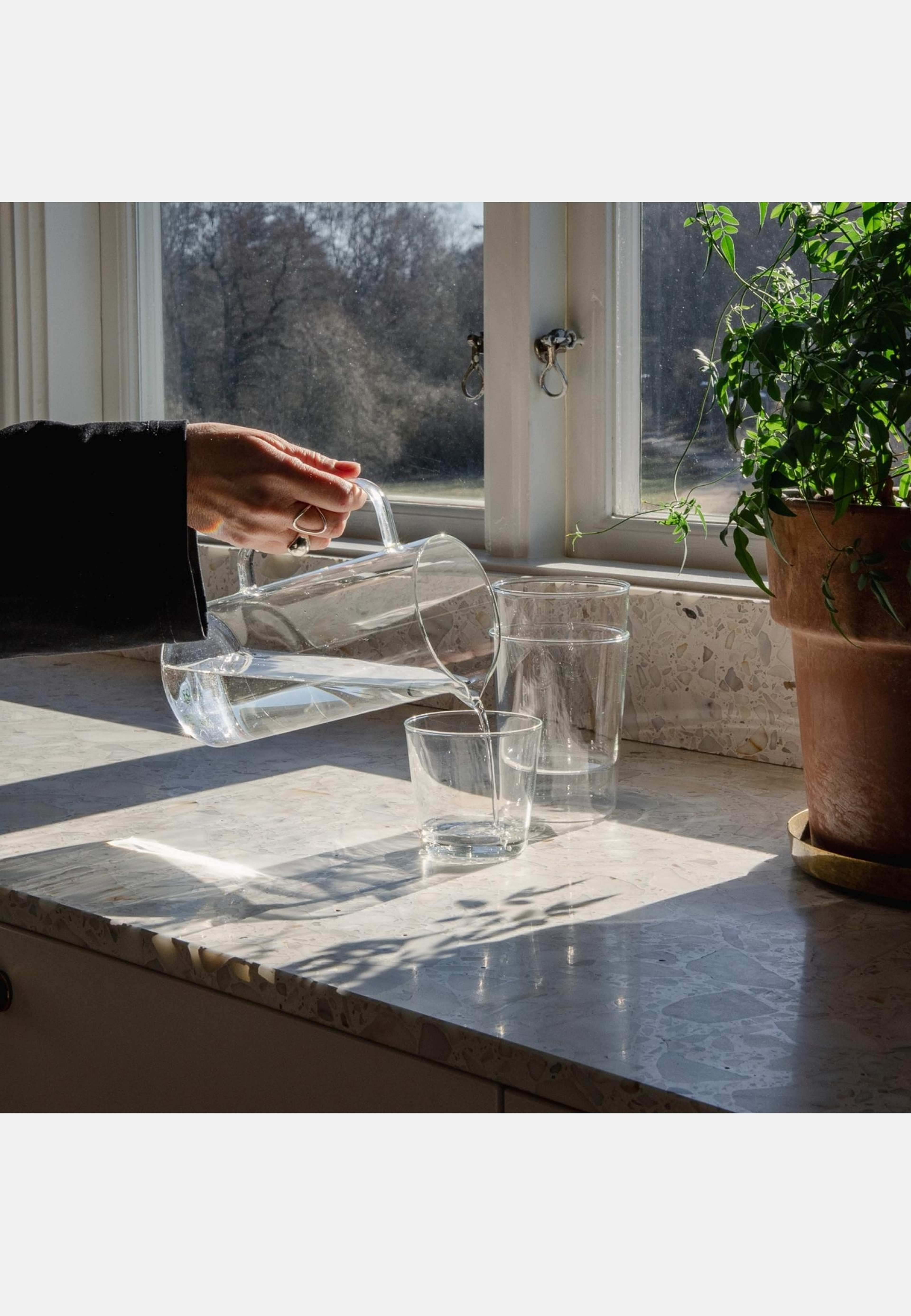 Glas Glas 2,5 Dl, från Created by Designtorget, i färgen glas. Klicka för att öppna bilden i stort format
