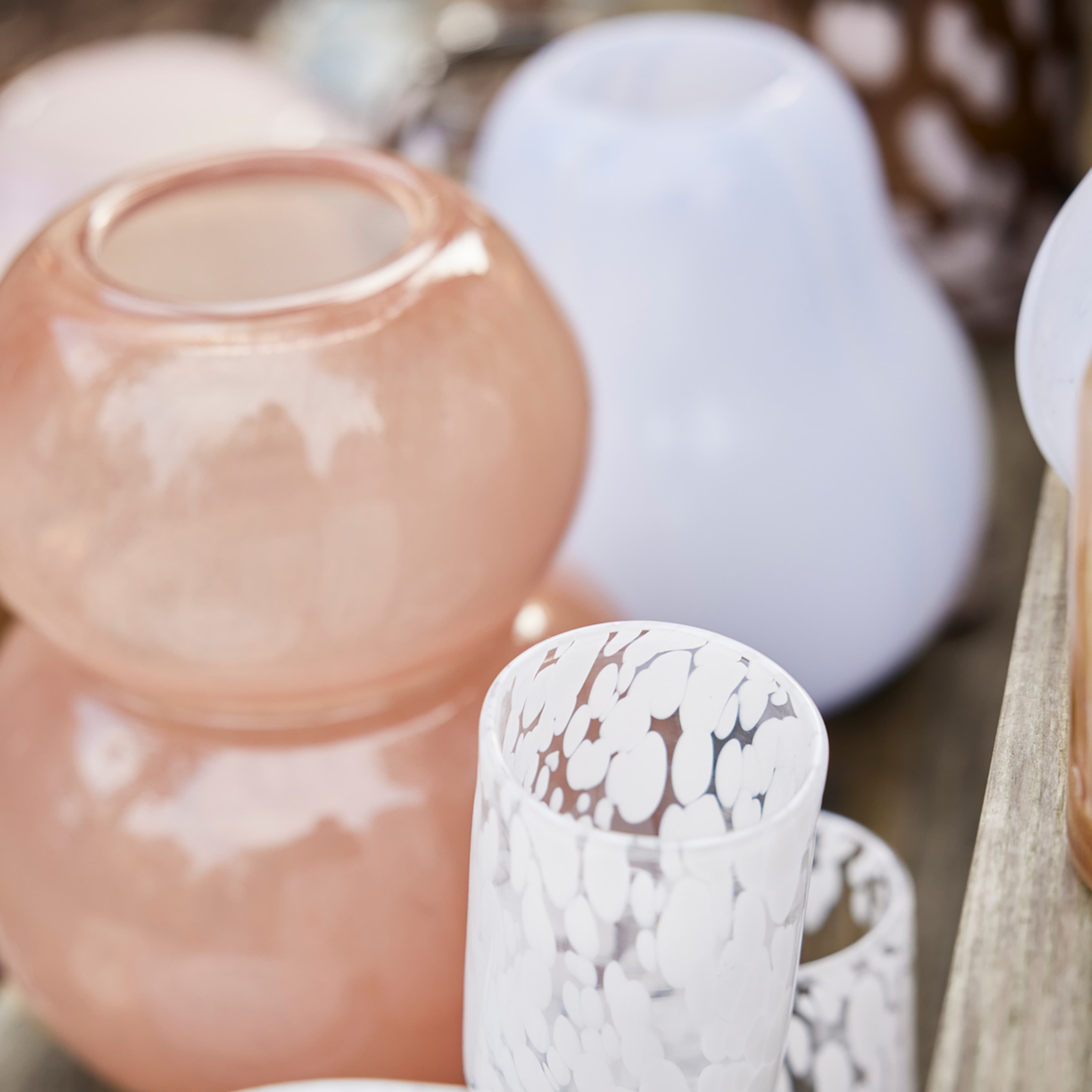 Lasi Vase, från OYOY Living, i färgen amber. Klicka för att öppna bilden i stort format