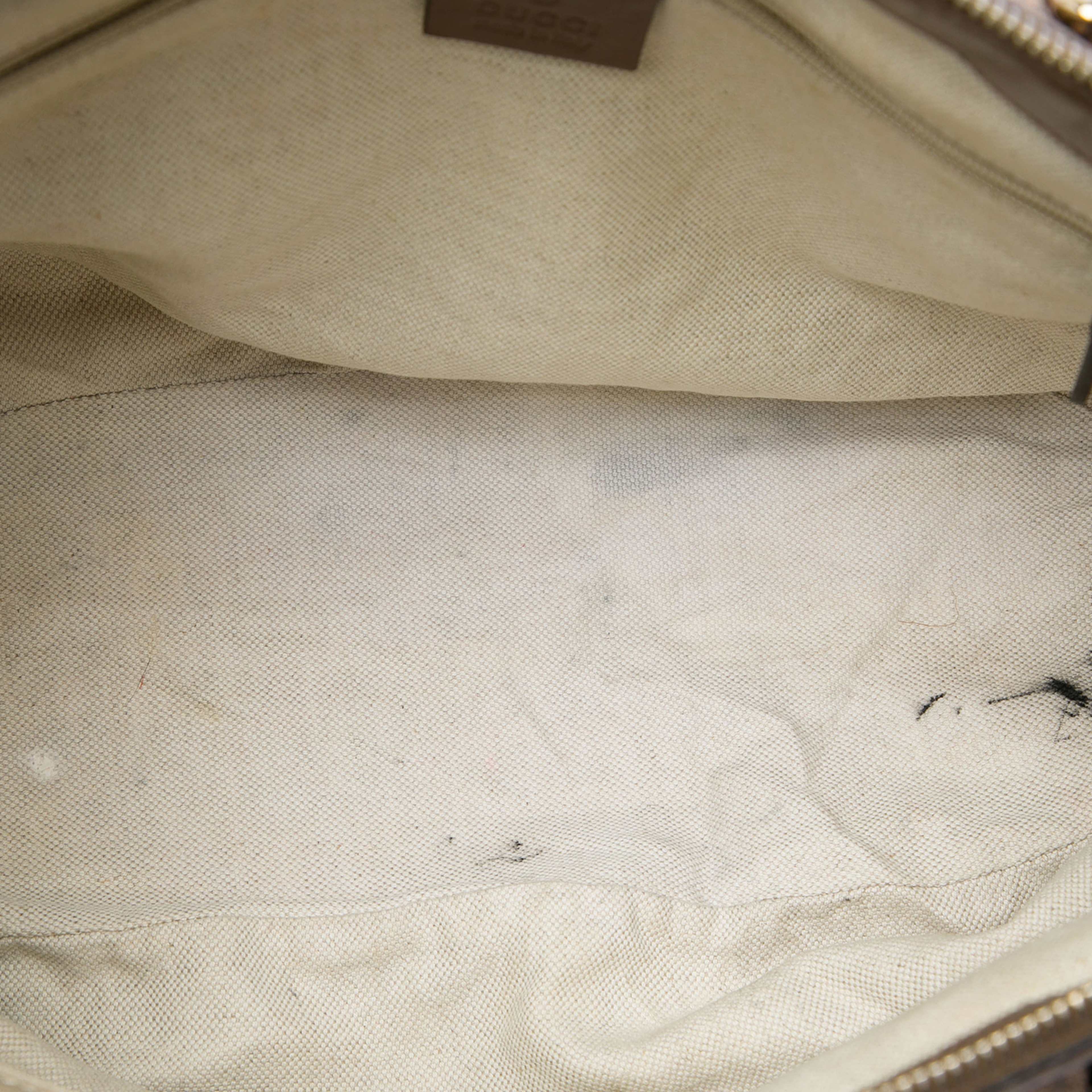 Gucci Gg Canvas Sukey Satchel, från Luxclusif, i färgen beige. Klicka för att öppna bilden i stort format