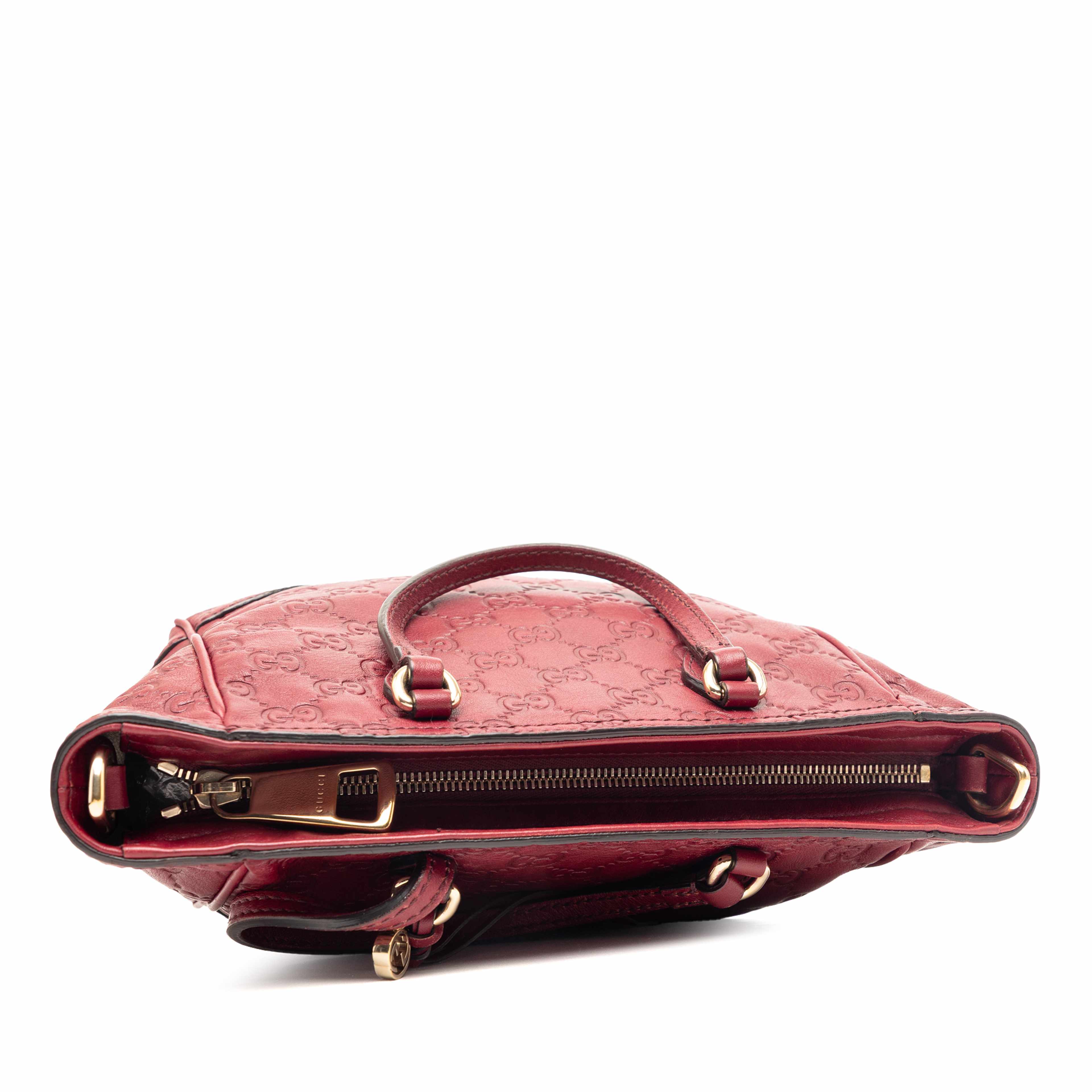 Gucci Small Guccissima Bree Satchel, från Luxclusif, i färgen röd. Klicka för att öppna bilden i stort format