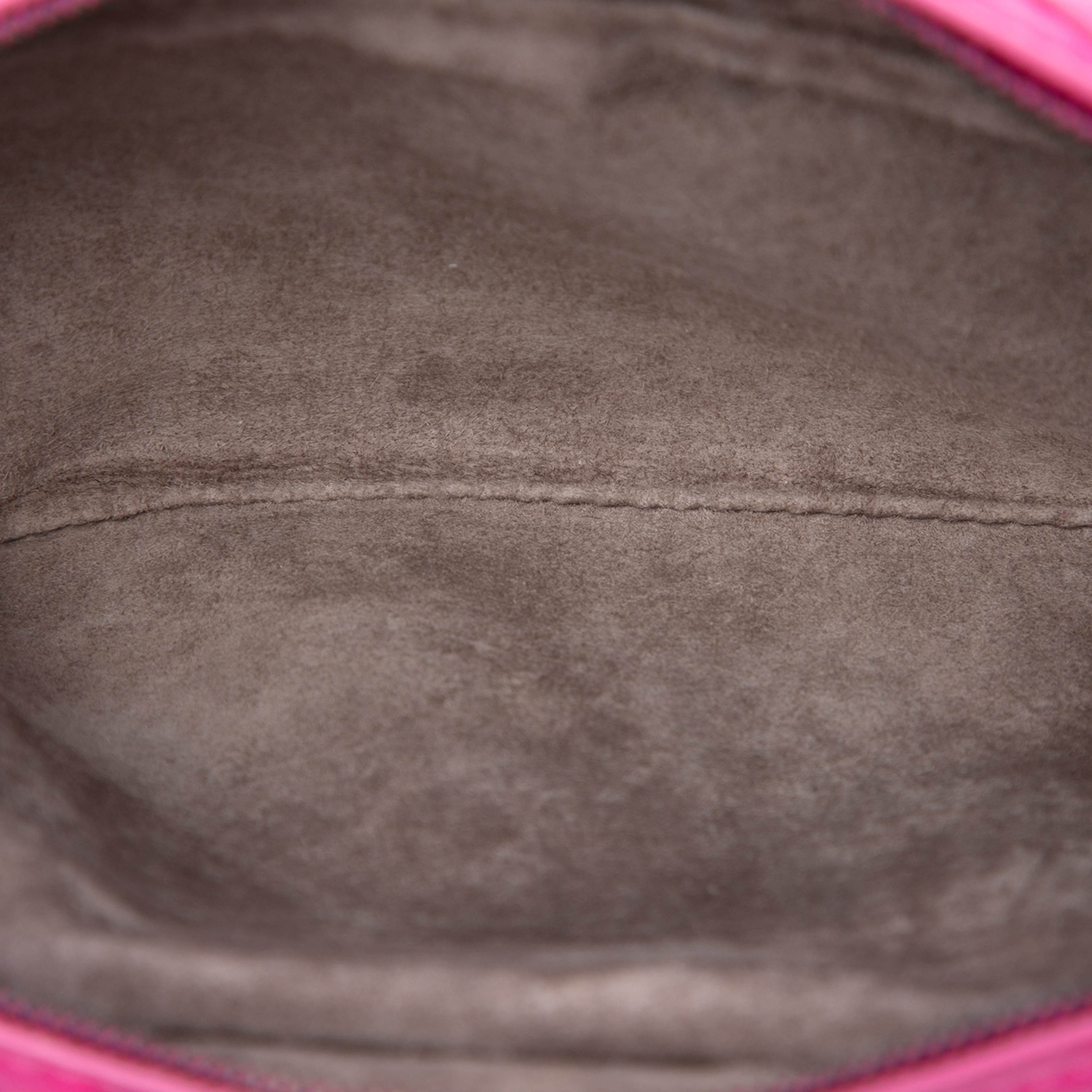 Bottega Veneta Mini Nappa Intrecciato Expandable Chain Flap Crossbody, från Luxclusif, i färgen rosa. Klicka för att öppna bilden i stort format