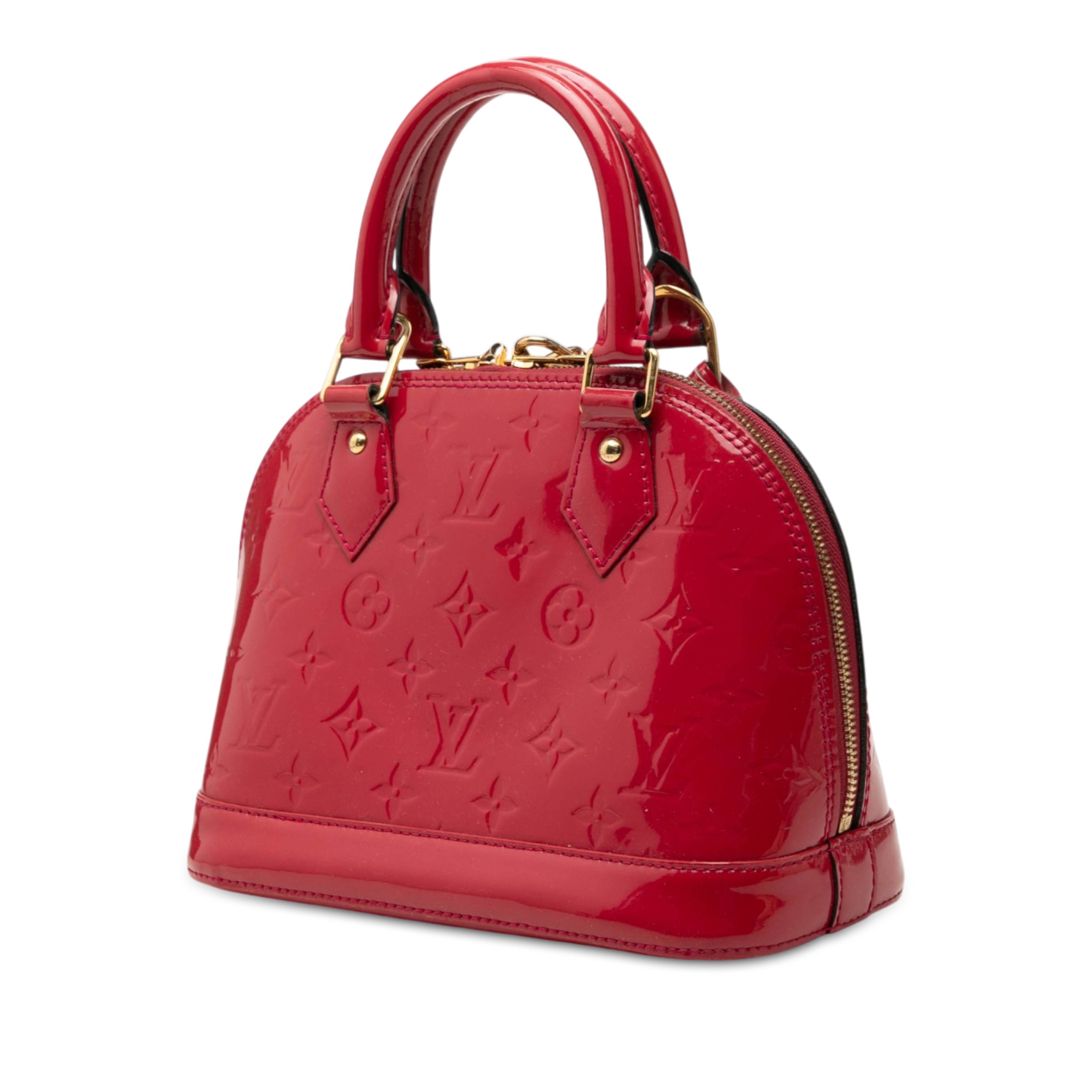Louis Vuitton Monogram Vernis Alma Bb, från Luxclusif, i färgen röd. Klicka för att öppna bilden i stort format