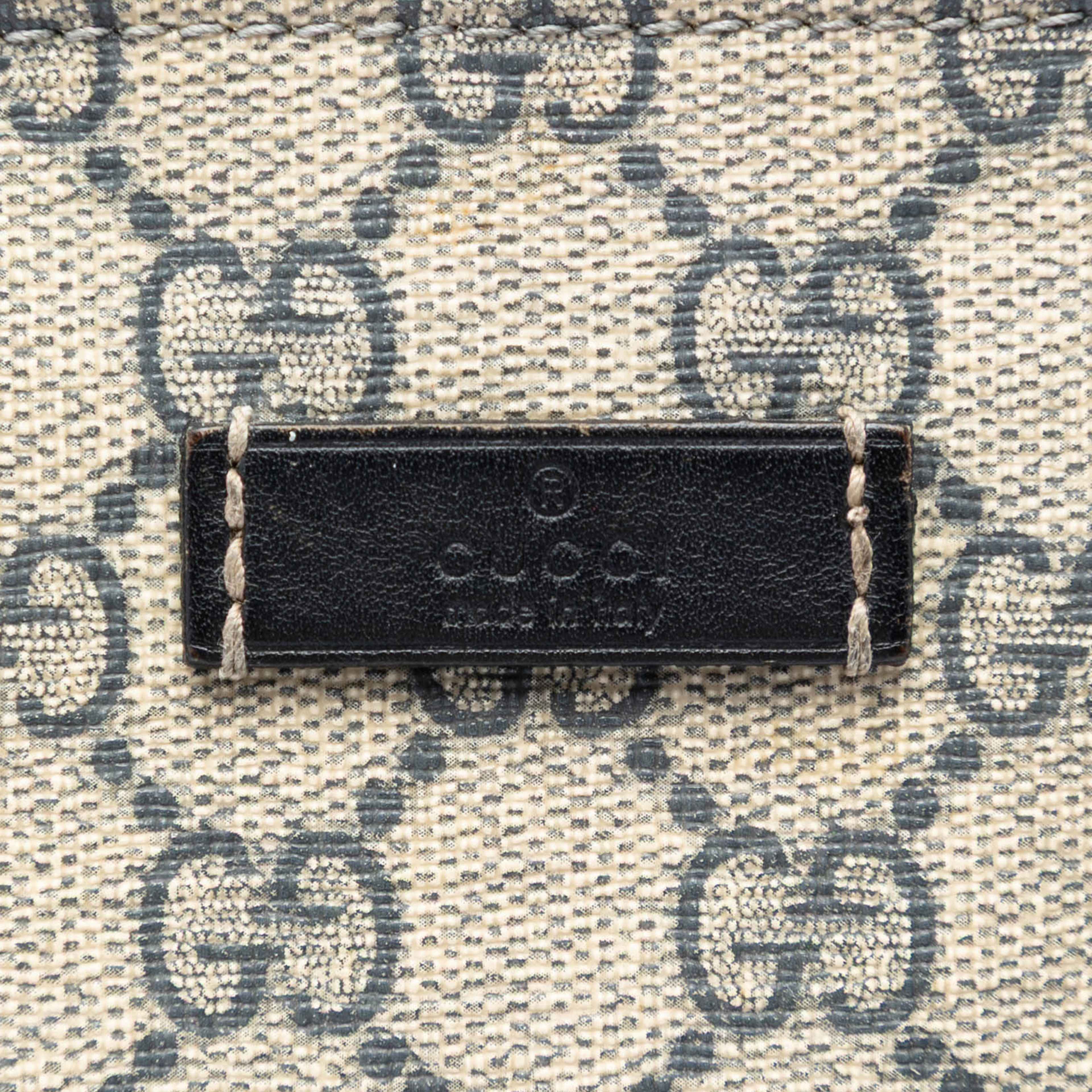 Gucci Gg Supreme Crossbody, från Luxclusif, i färgen beige. Klicka för att öppna bilden i stort format