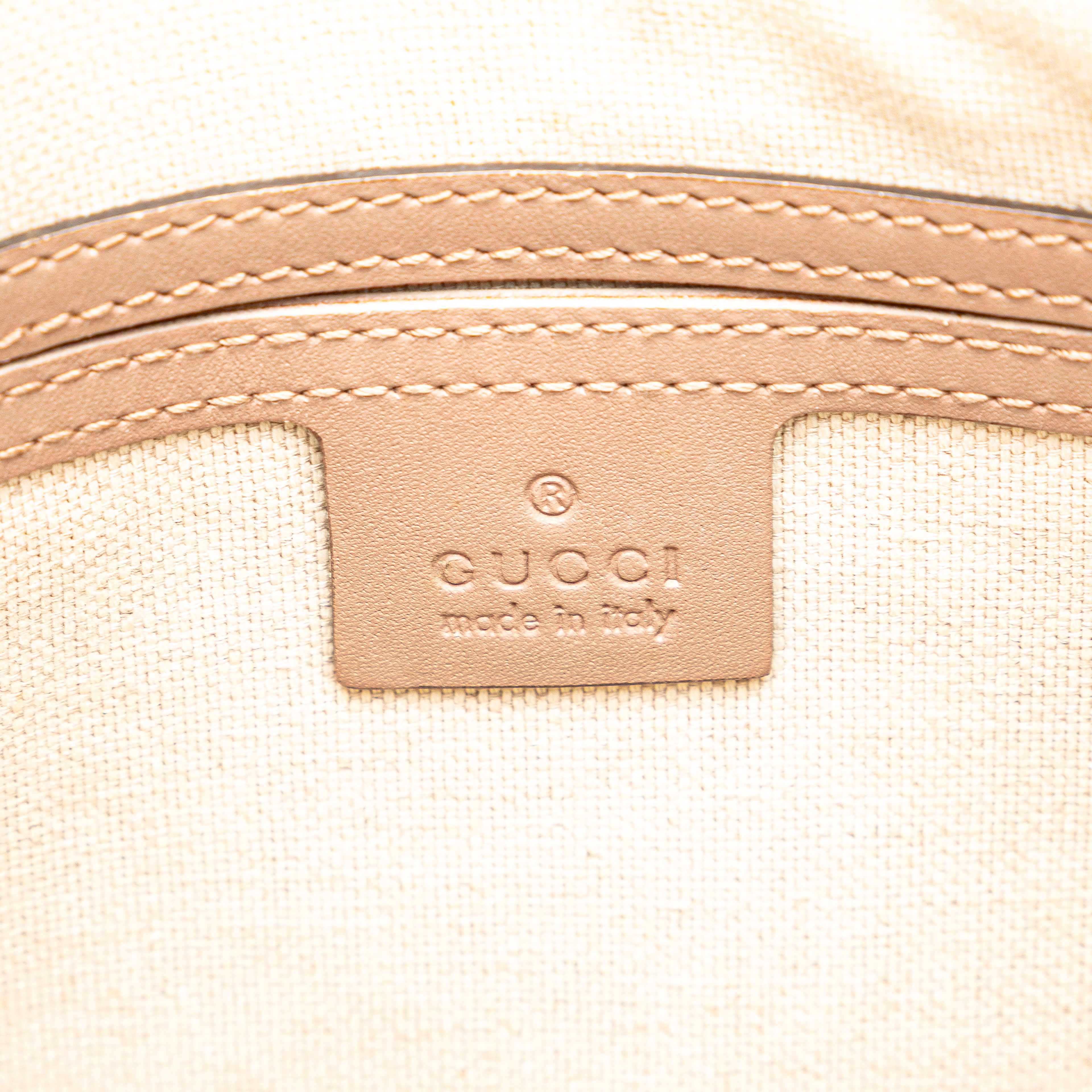Gucci Gg Supreme Flat Messenger Bag