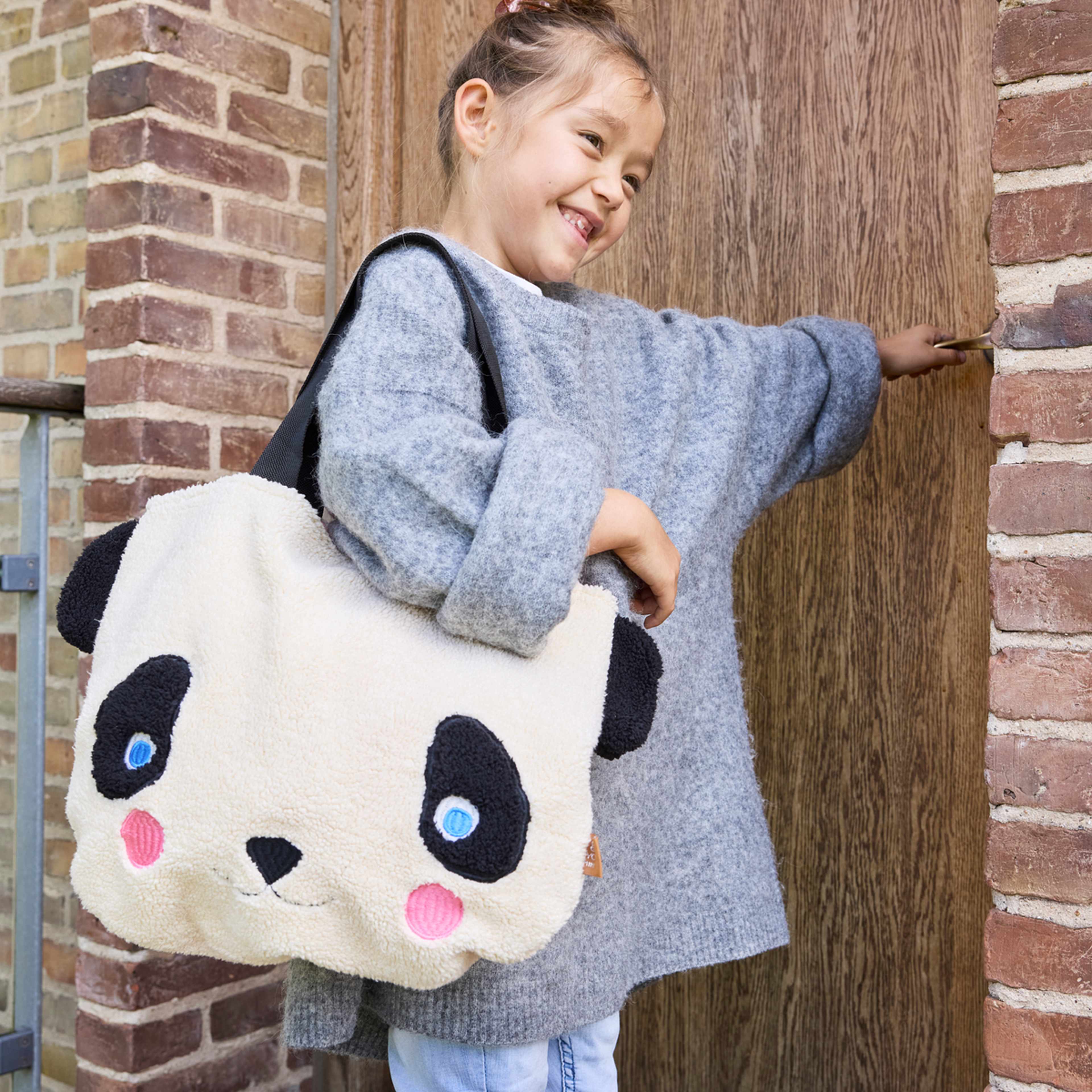 Darling Panda Tote Bag, från OYOY Mini, i färgen white,black. Klicka för att öppna bilden i stort format