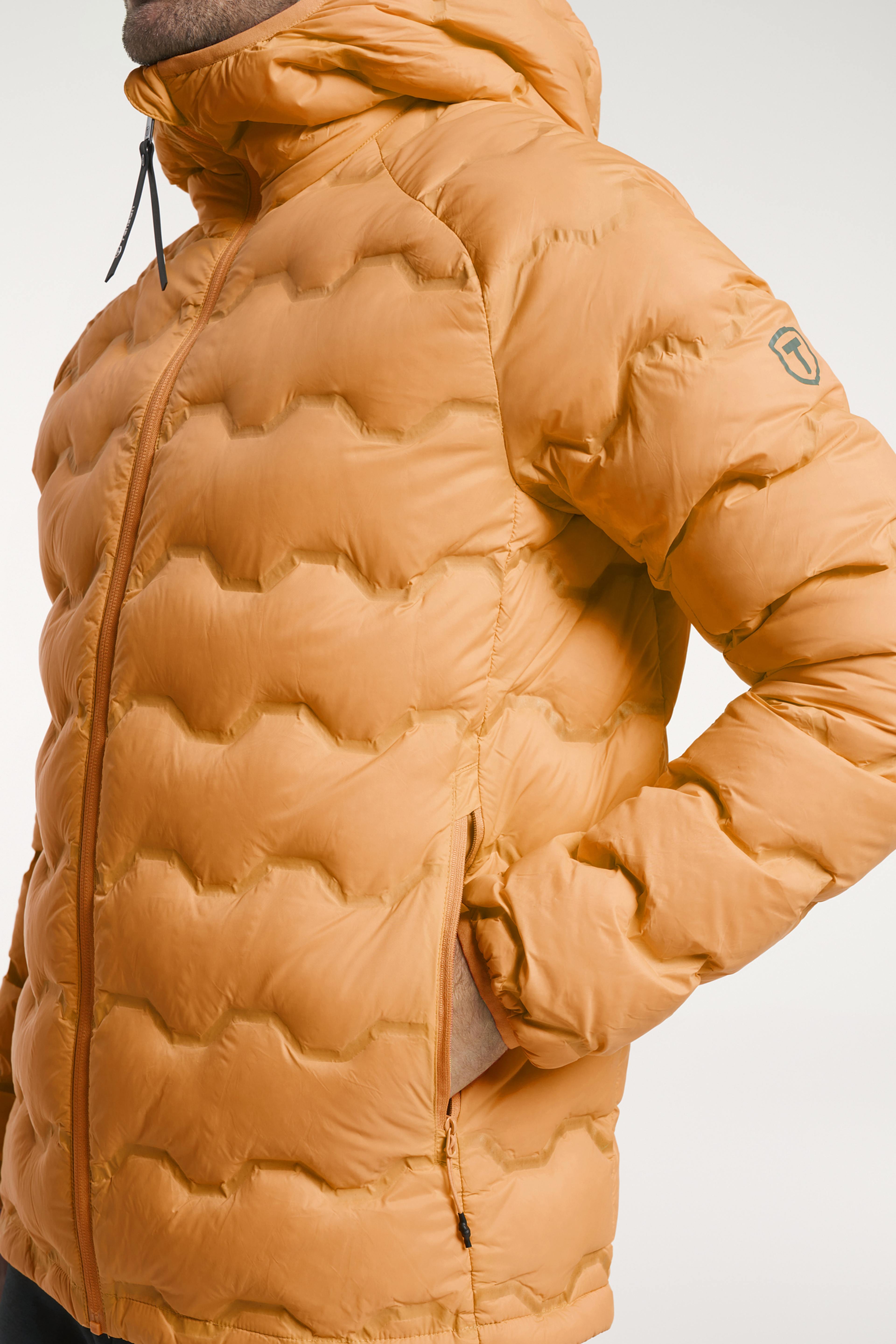 Txlite Shibui Down Jacket Men, från Tenson, i färgen mörkorange. Klicka för att öppna bilden i stort format