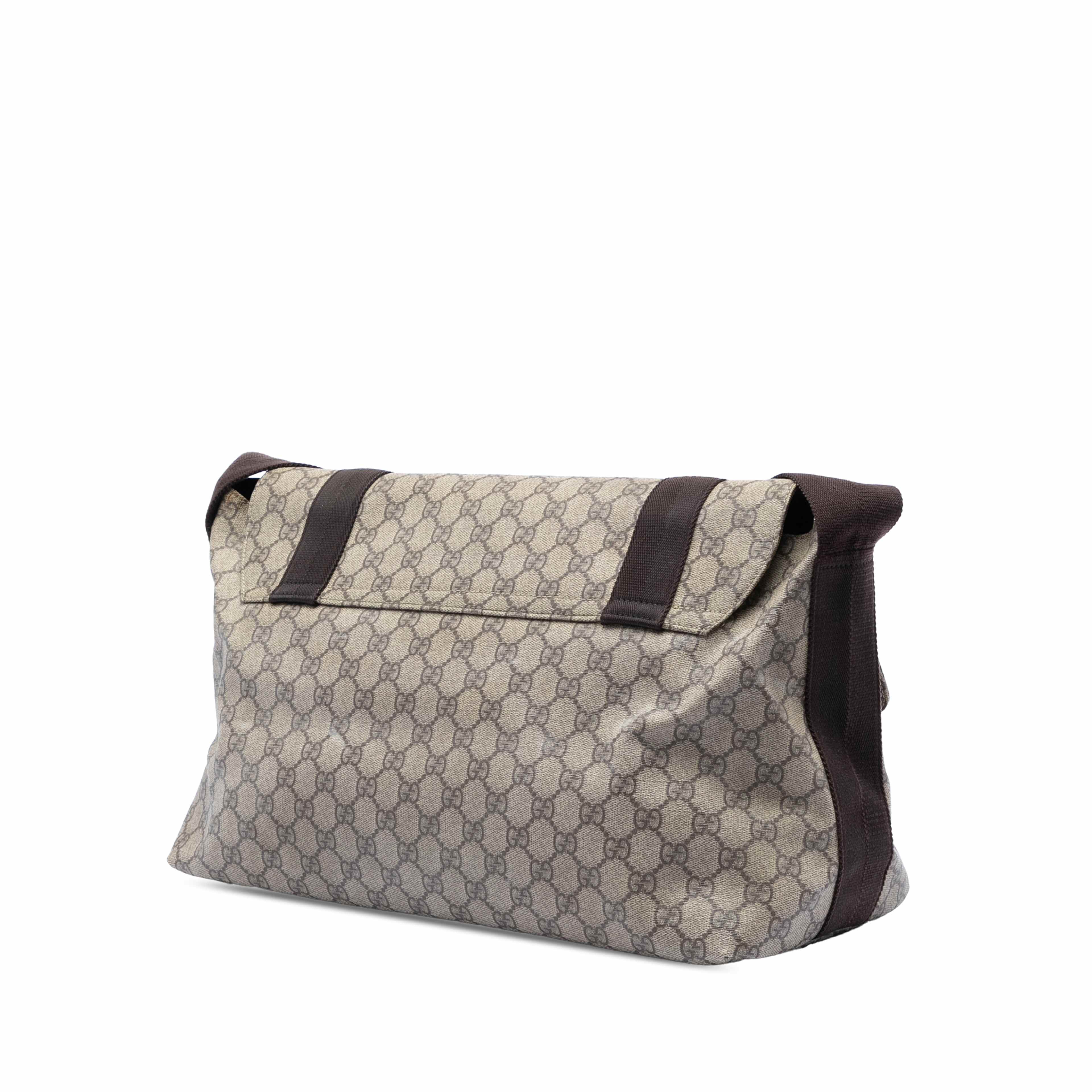 Gucci Gg Supreme Crossbody, från Luxclusif, i färgen beige. Klicka för att öppna bilden i stort format