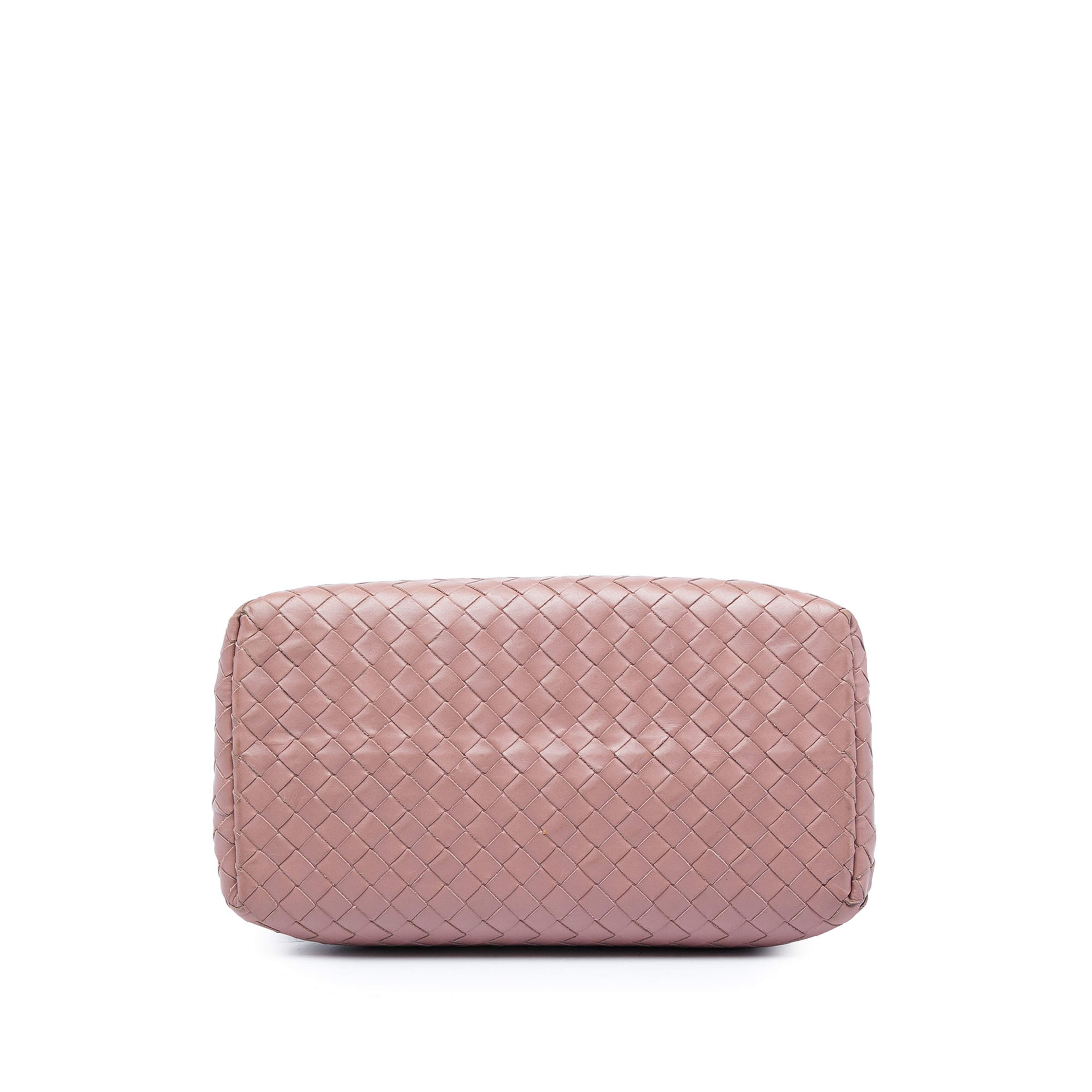 Bottega Veneta Mini Nappa Intrecciato Roma Satchel, från Luxclusif, i färgen rosa. Klicka för att öppna bilden i stort format