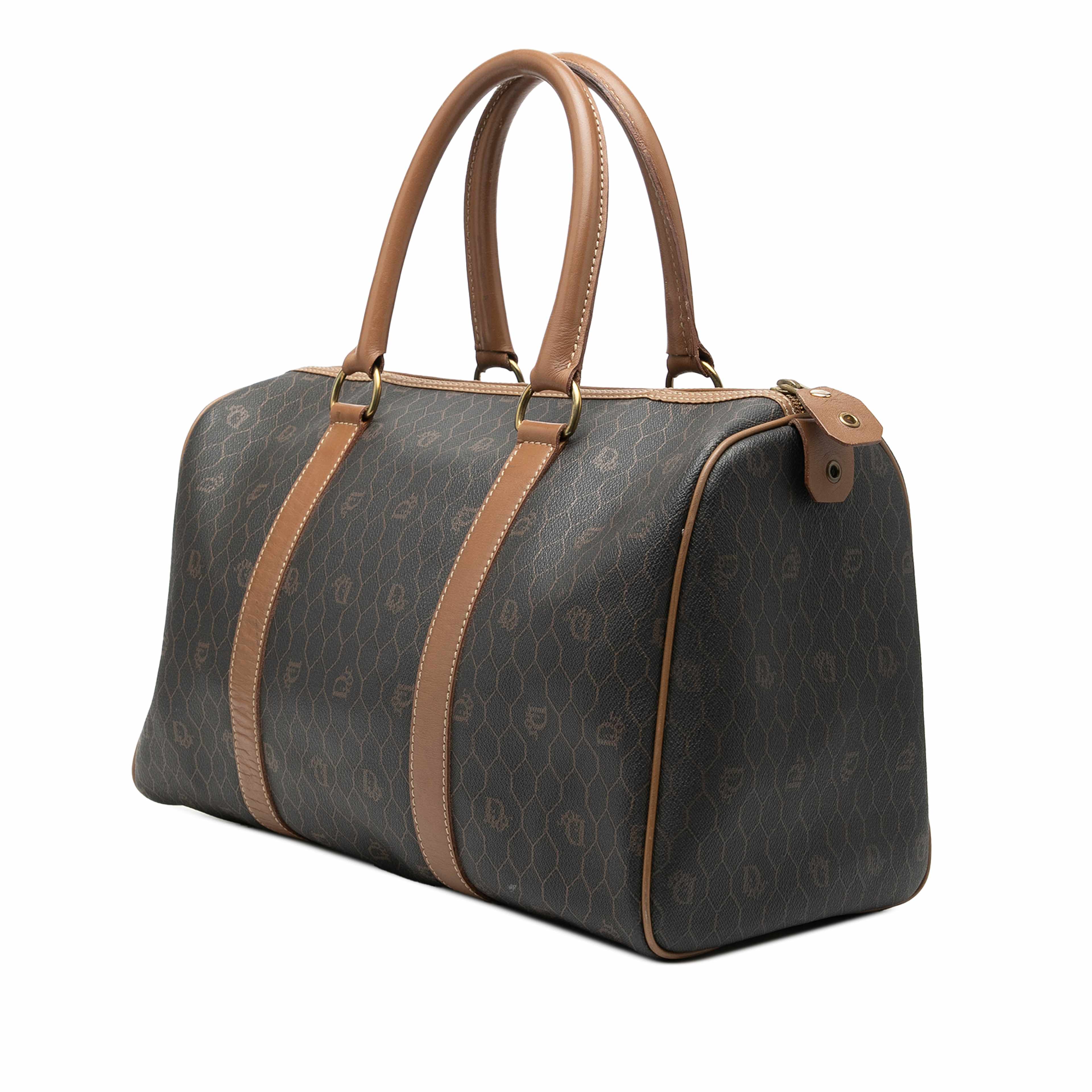 Dior Honeycomb Coated Canvas Boston Bag, från Luxclusif, i färgen black. Klicka för att öppna bilden i stort format