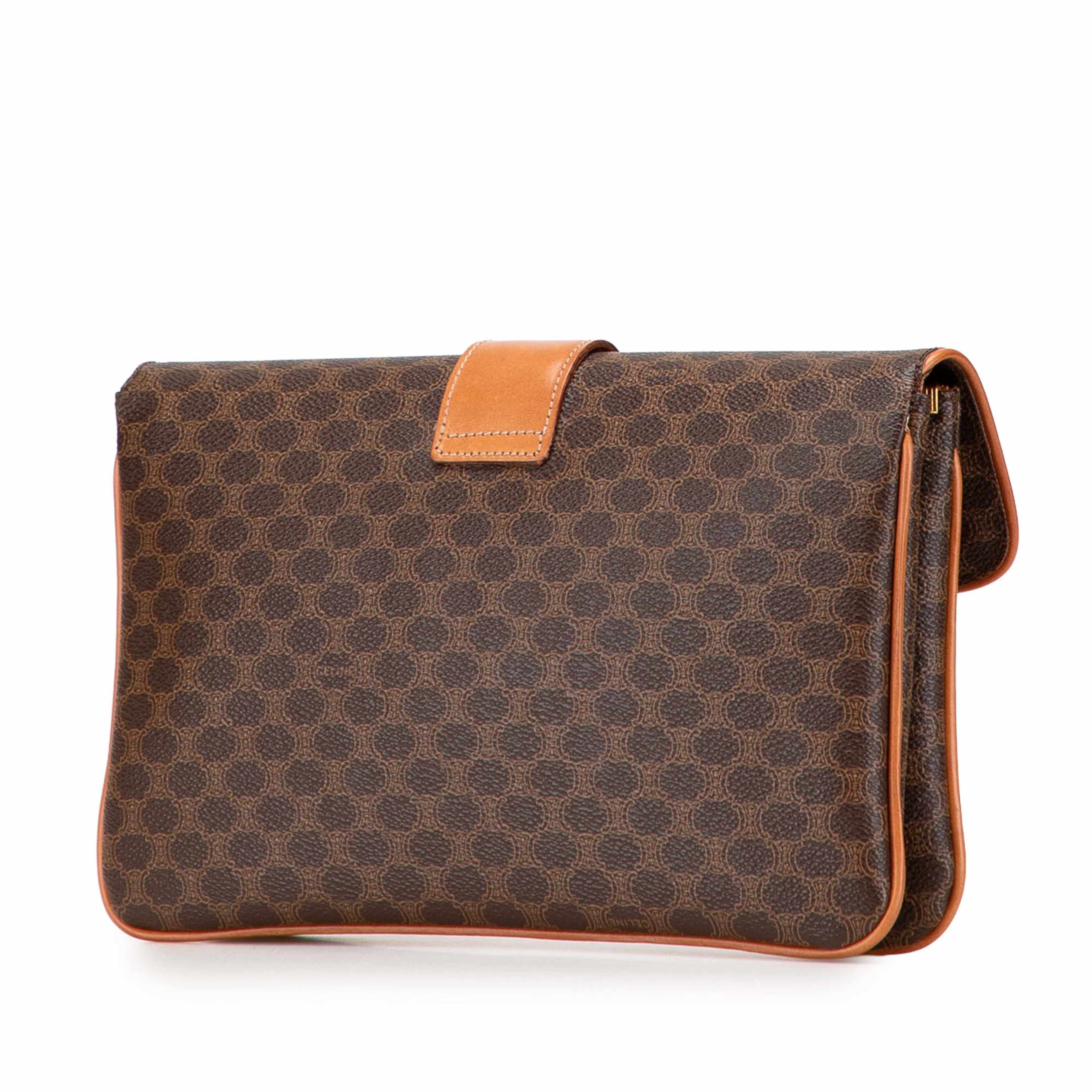 Celine Macadam Coated Canvas Clutch, från Luxclusif, i färgen brown. Klicka för att öppna bilden i stort format