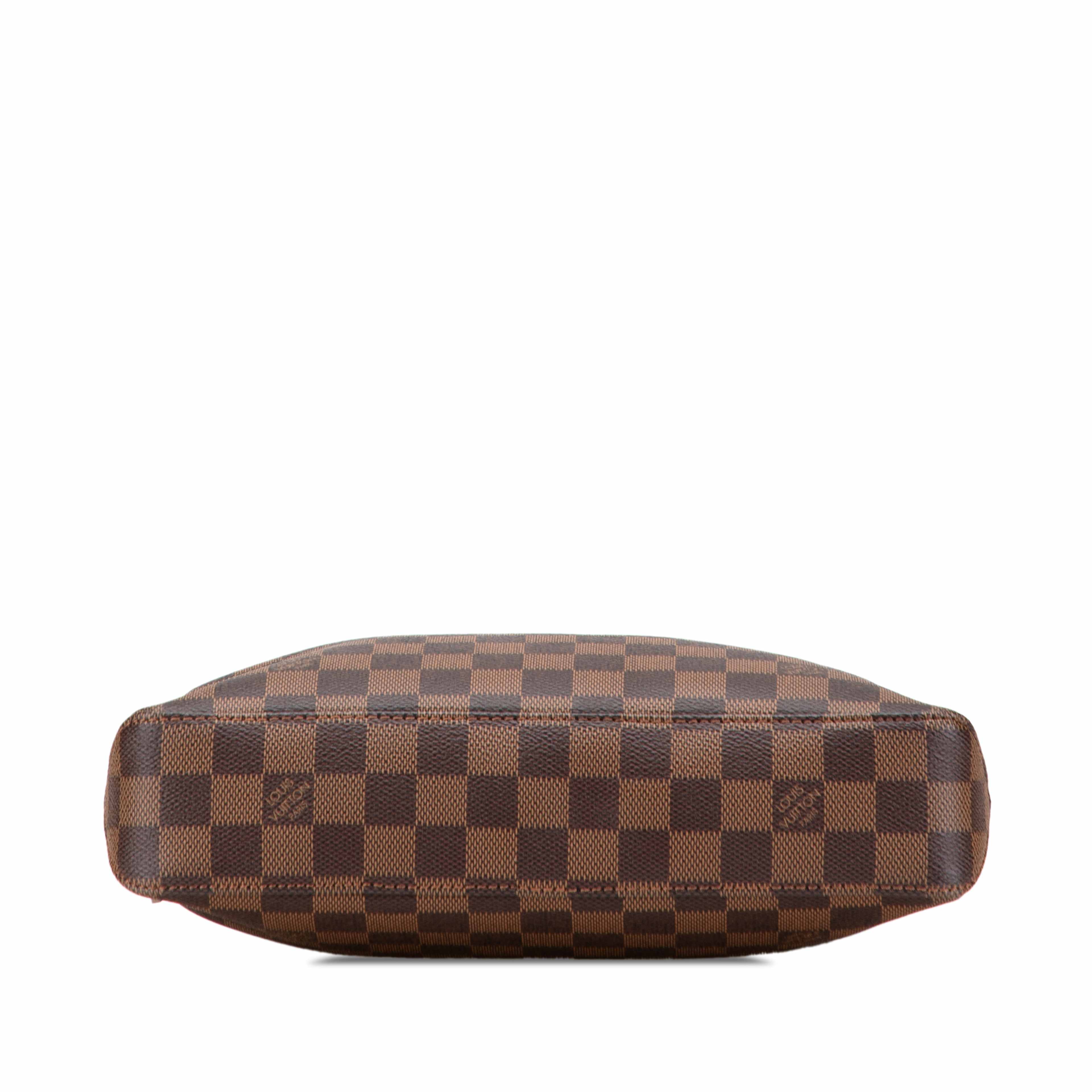Louis Vuitton Damier Ebene Jake Pm, från Luxclusif, i färgen brun. Klicka för att öppna bilden i stort format