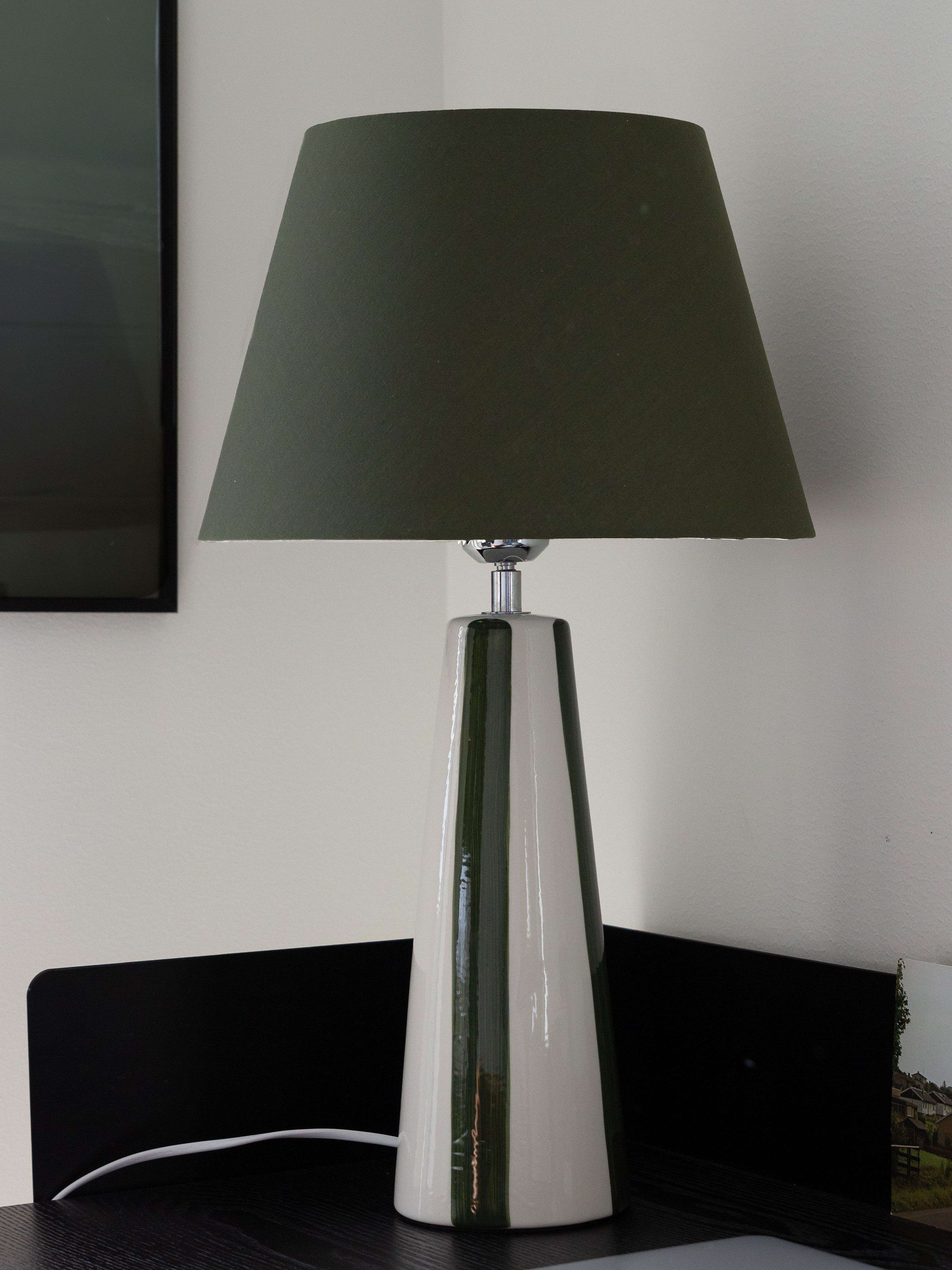 Leya Bordslampa, från PR Home, i färgen green. Klicka för att öppna bilden i stort format