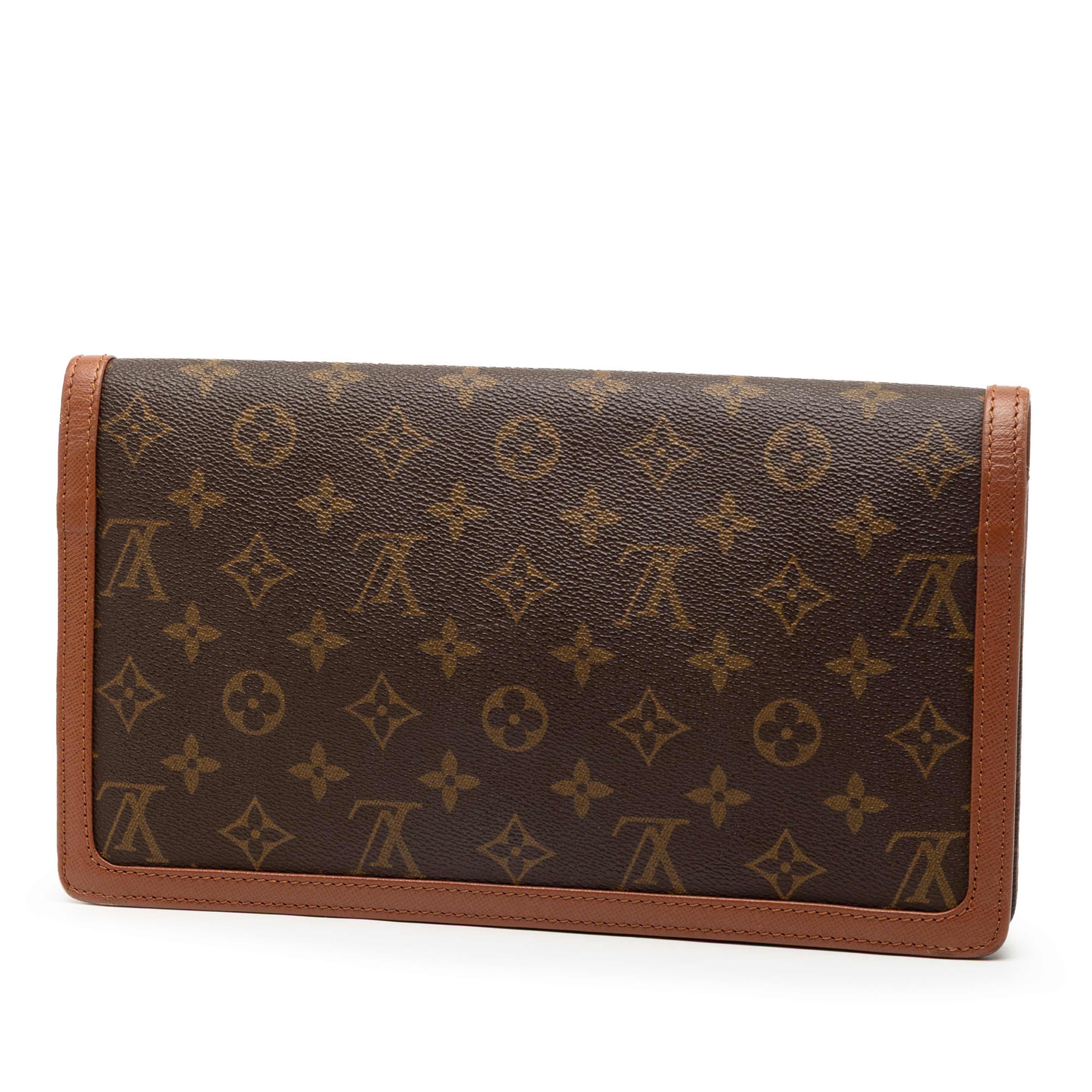 Louis Vuitton Monogram Pochette Dame Gm, från Luxclusif, i färgen brown. Klicka för att öppna bilden i stort format