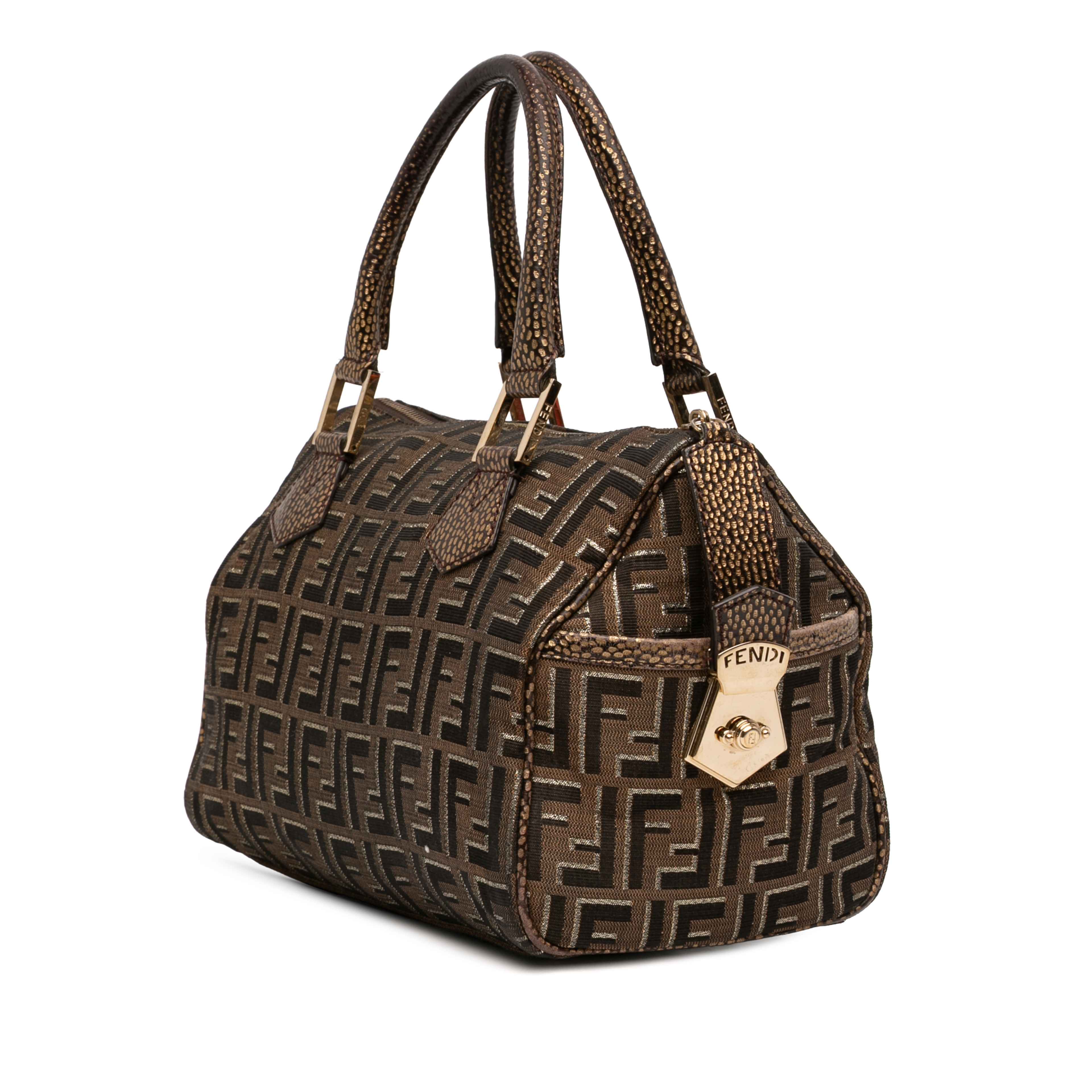 Fendi Zucca Canvas Chef Boston Bag, från Luxclusif, i färgen brown. Klicka för att öppna bilden i stort format