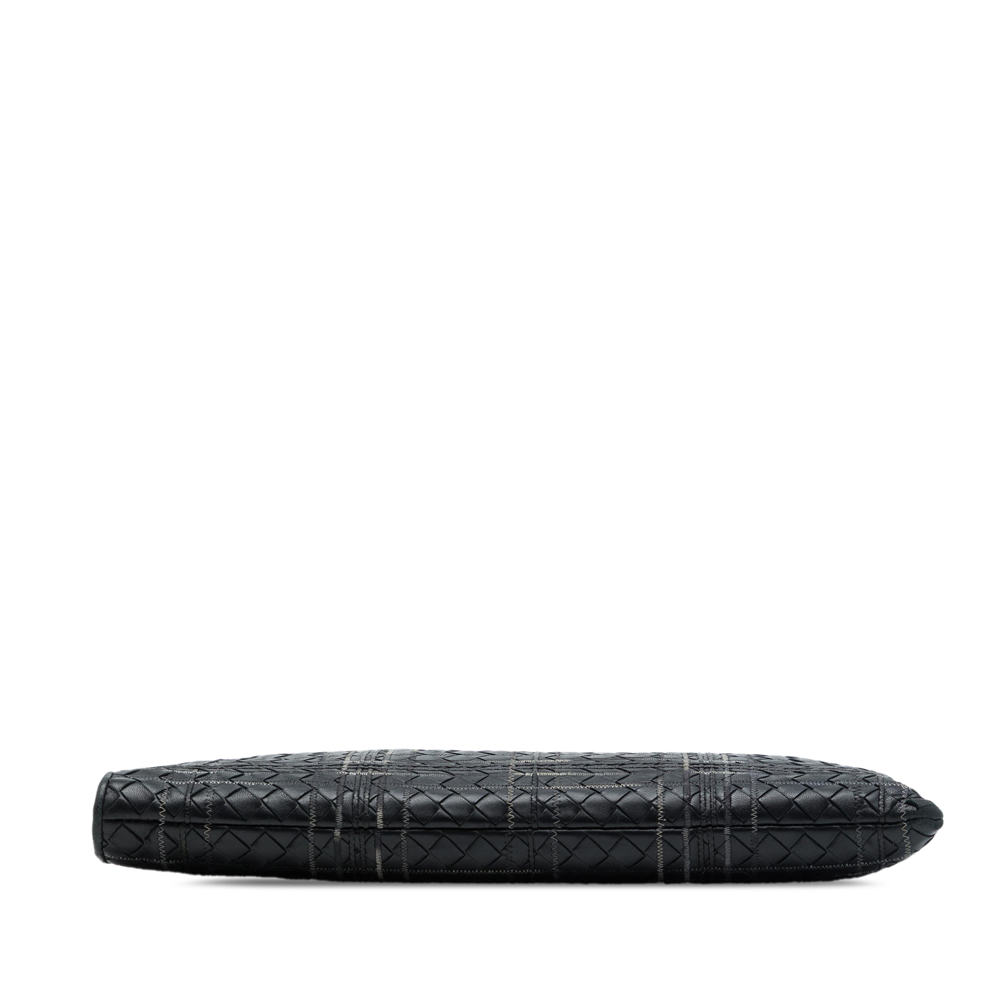 Bottega Veneta Nappa Intrecciato Metropolis Document Case, från Luxclusif, i färgen svart. Klicka för att öppna bilden i stort format