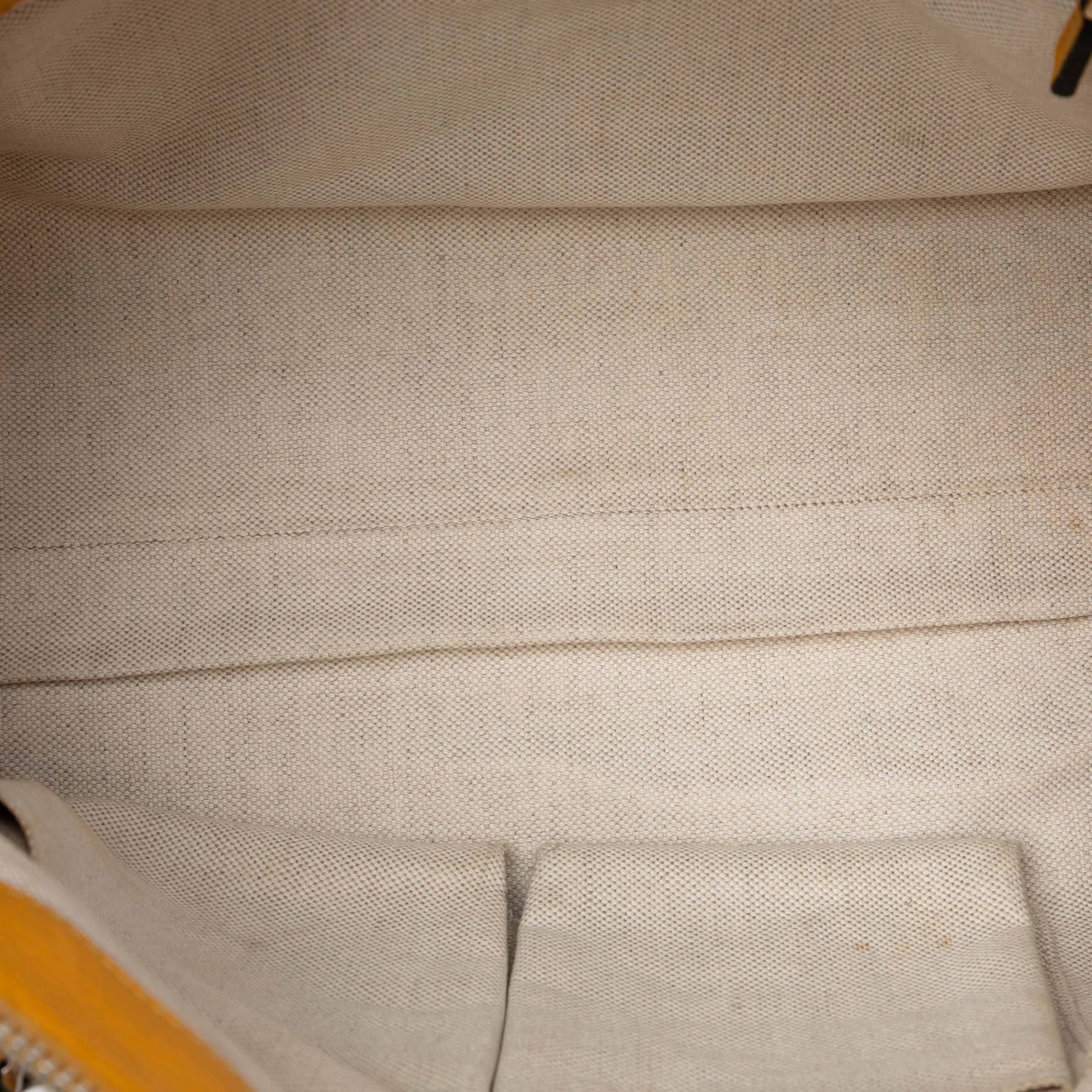 Gucci Gg Canvas Bella Satchel, från Luxclusif, i färgen beige. Klicka för att öppna bilden i stort format