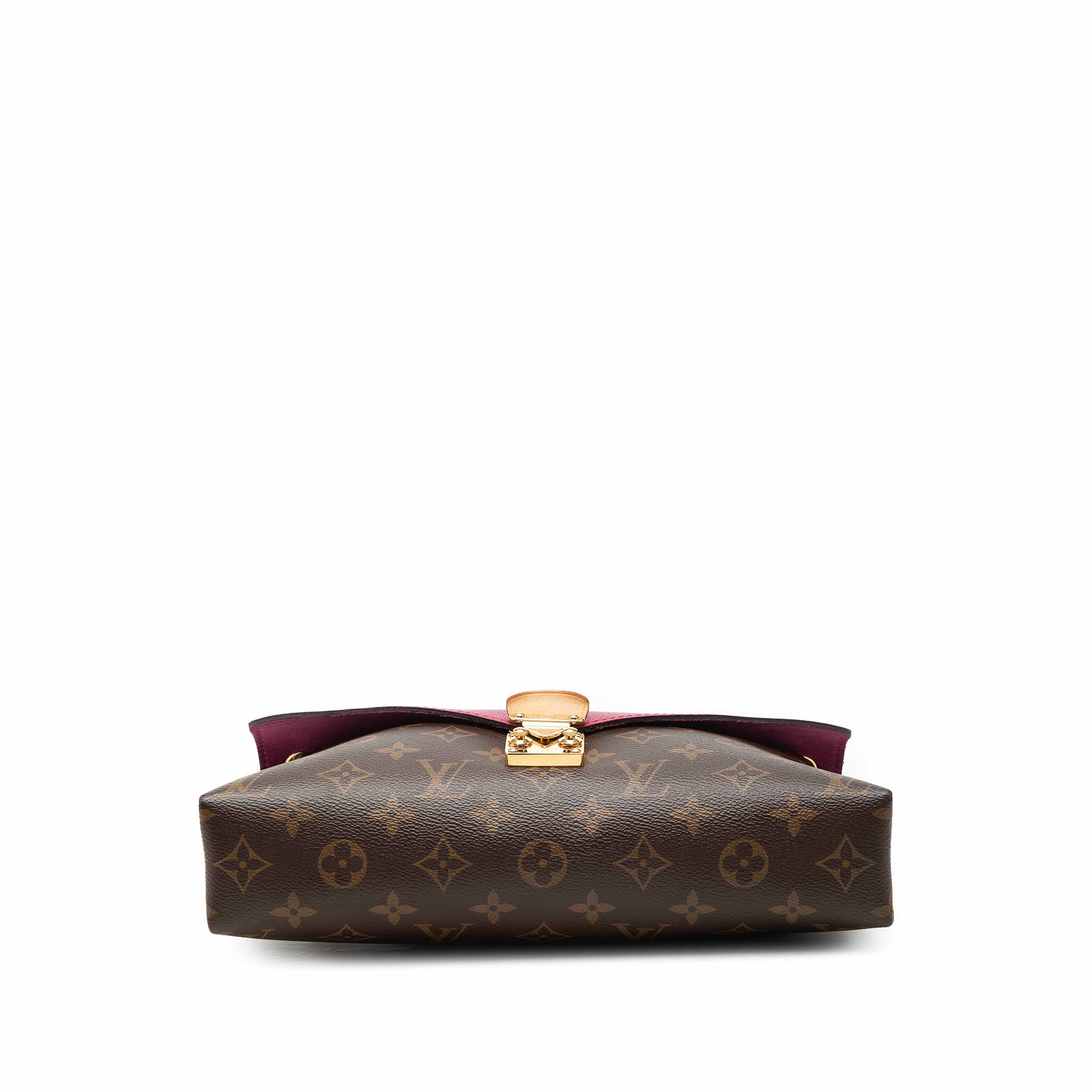 Louis Vuitton Monogram Pallas Chain, från Luxclusif, i färgen brown. Klicka för att öppna bilden i stort format